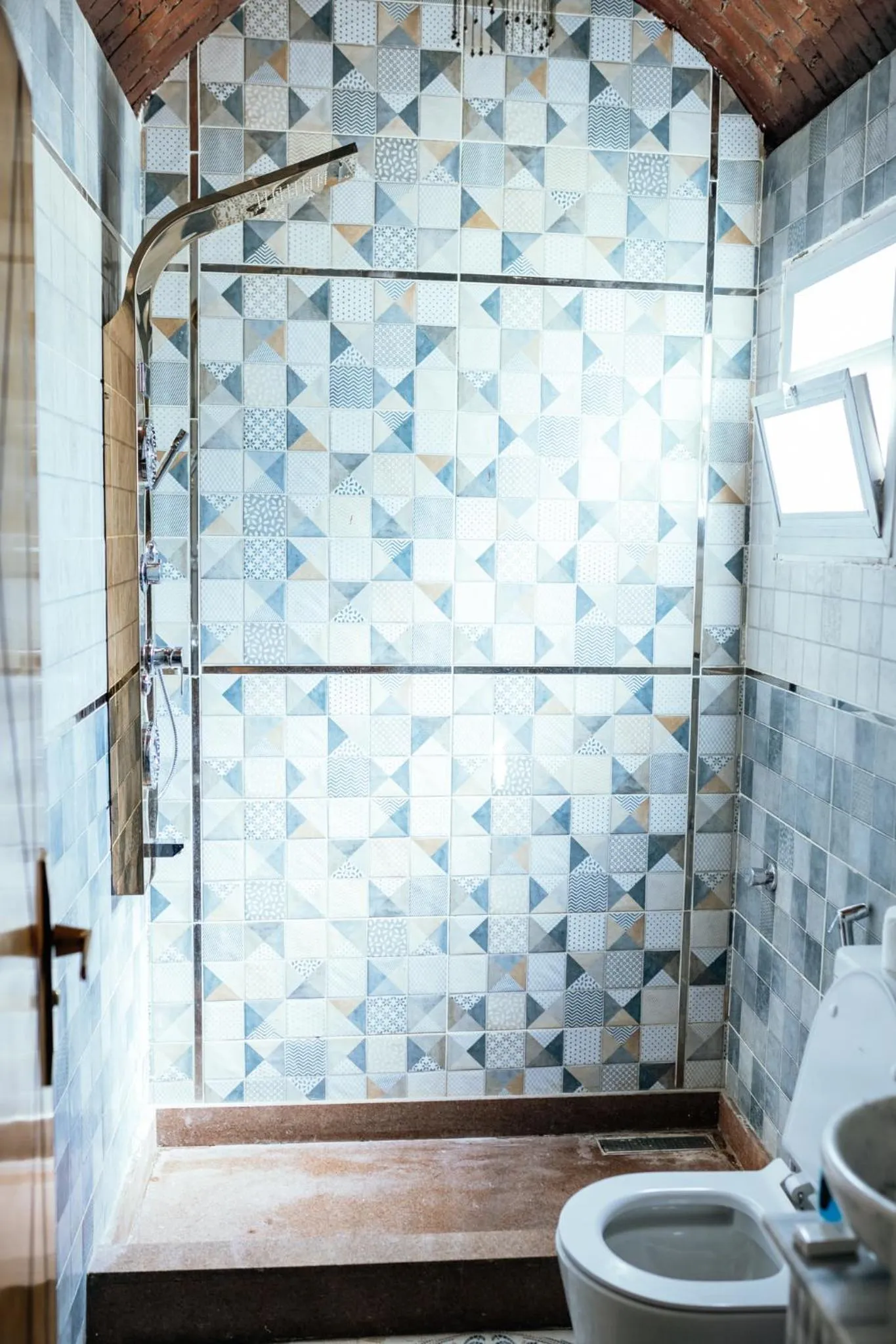 Shower in Tuya Hotel