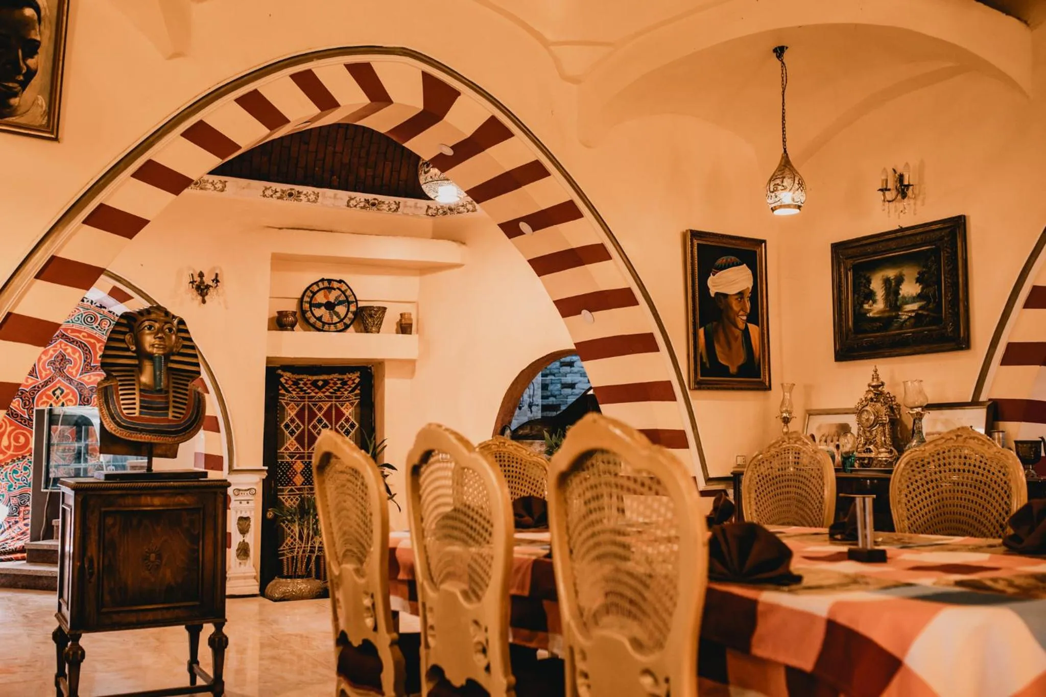 Restaurant/places to eat in Tuya Hotel