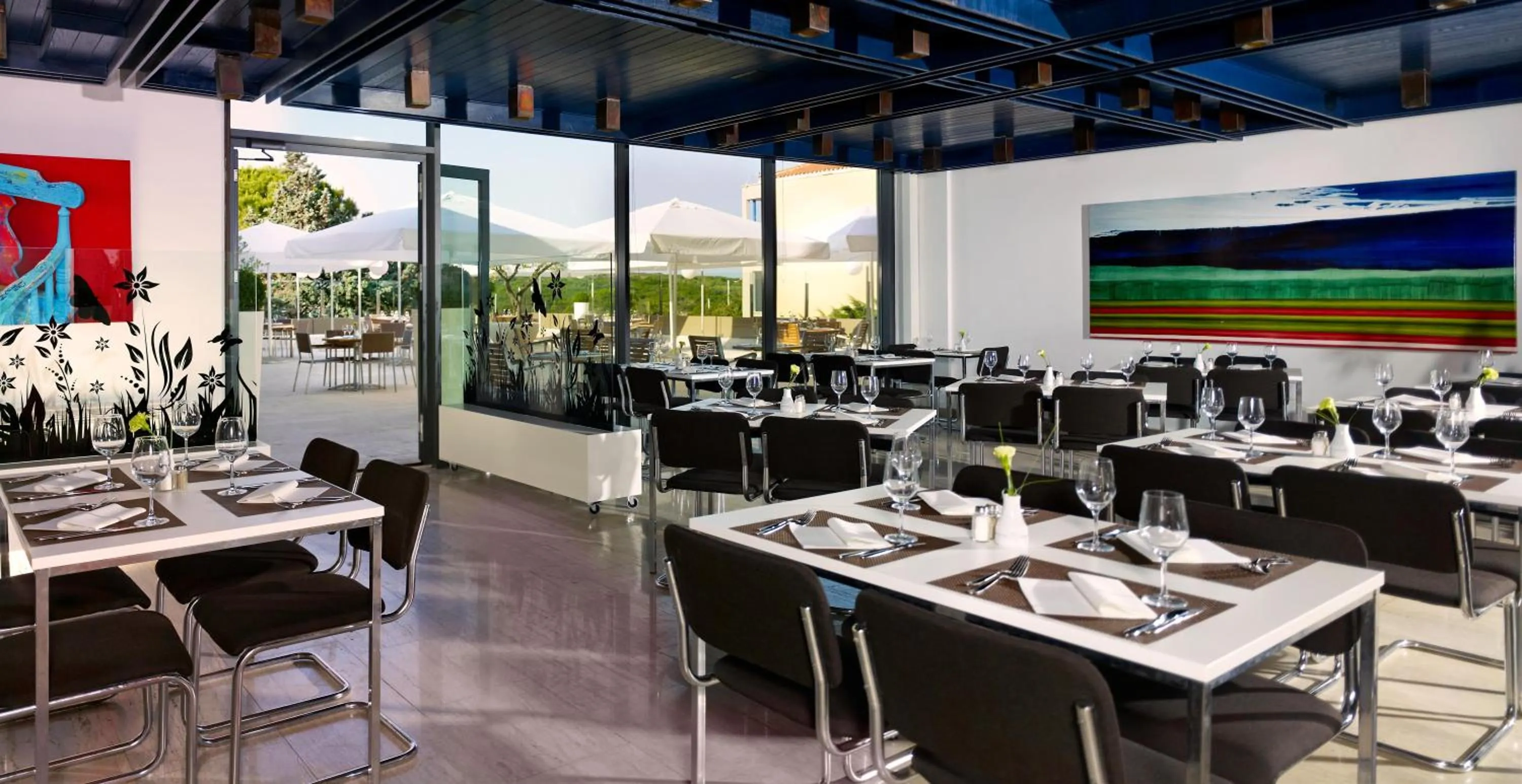 Restaurant/places to eat in Arena Verudela Beach