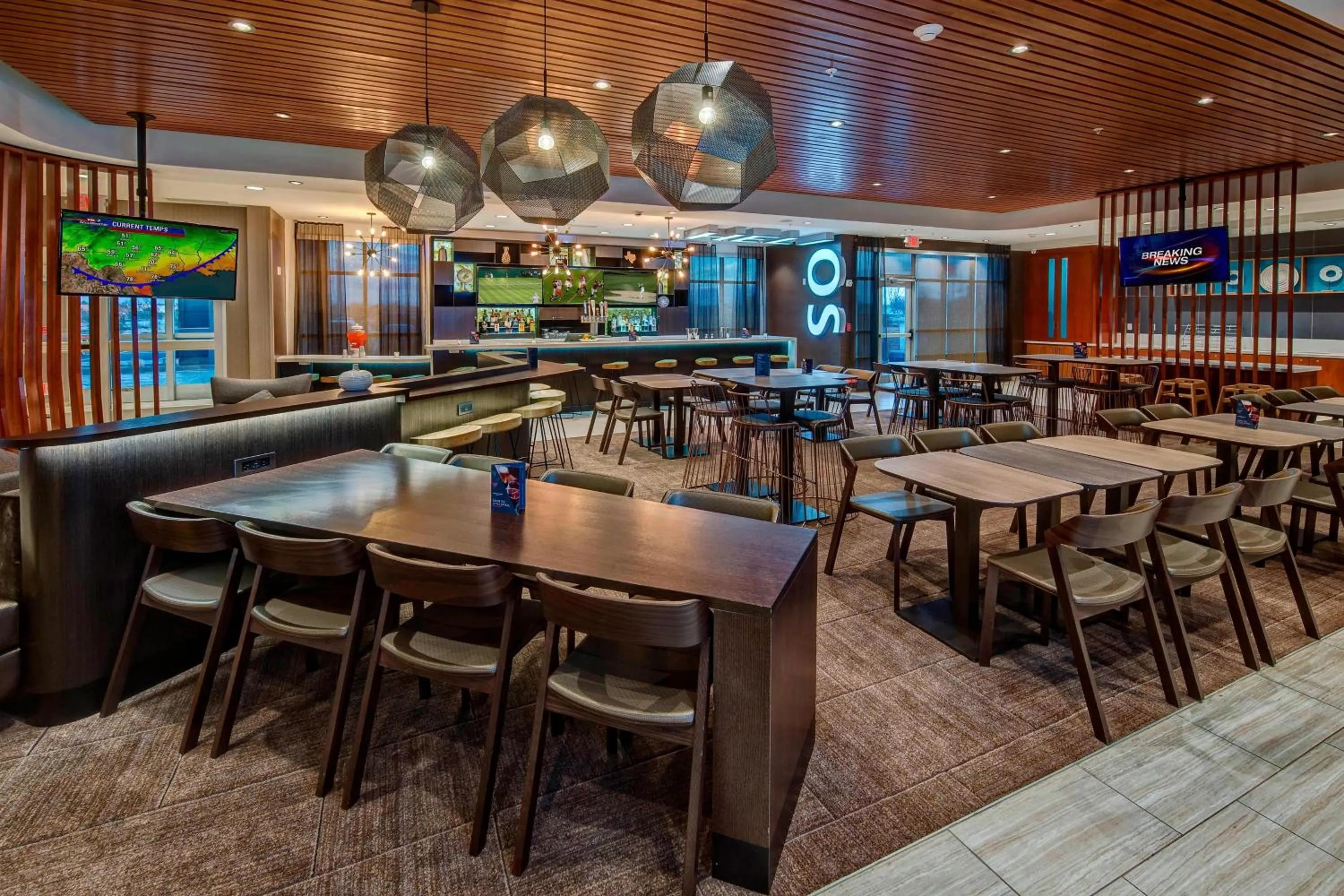 Restaurant/places to eat in SpringHill Suites by Marriott Amarillo