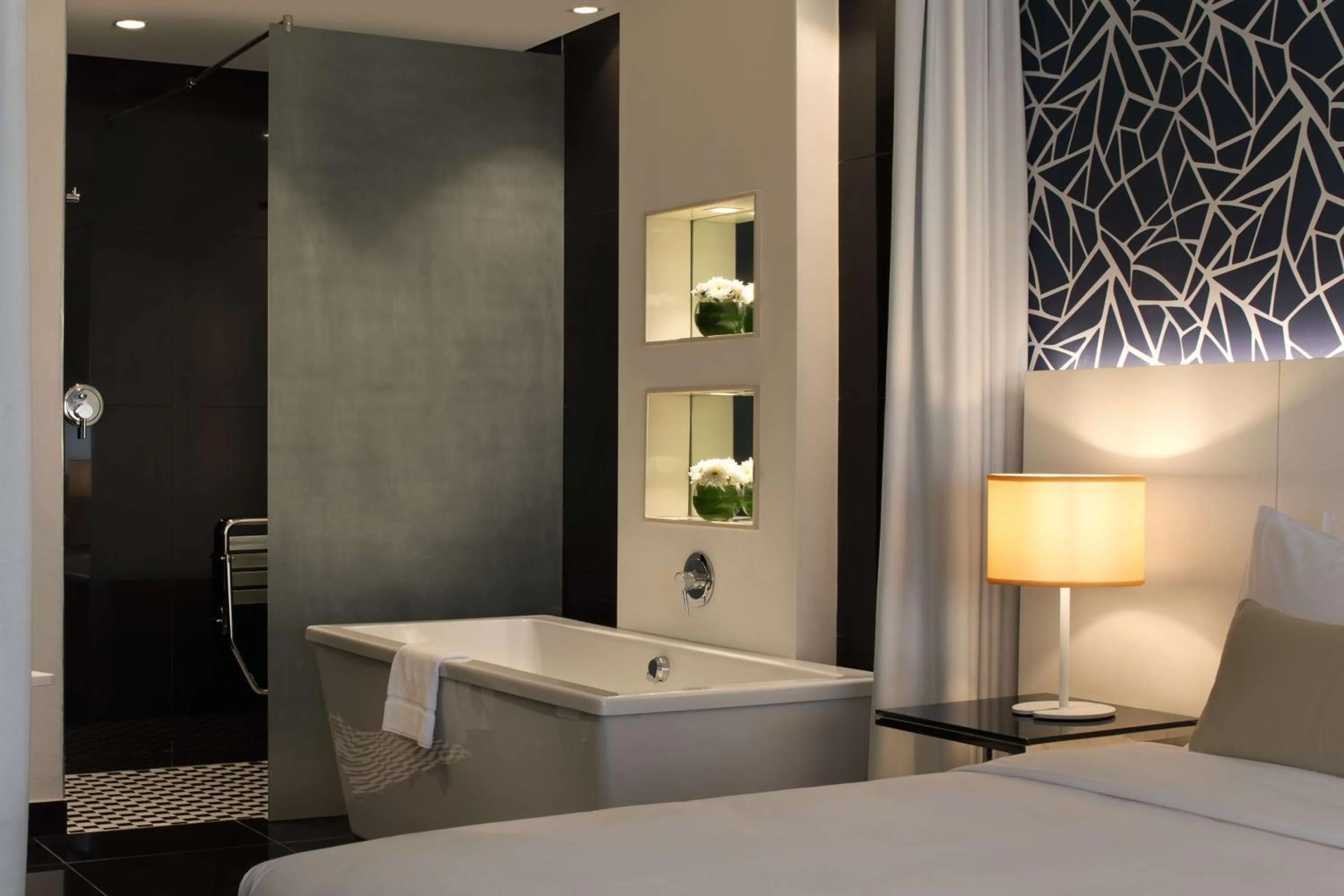 Bathroom, Bed in Radisson Blu Lagos Ikeja