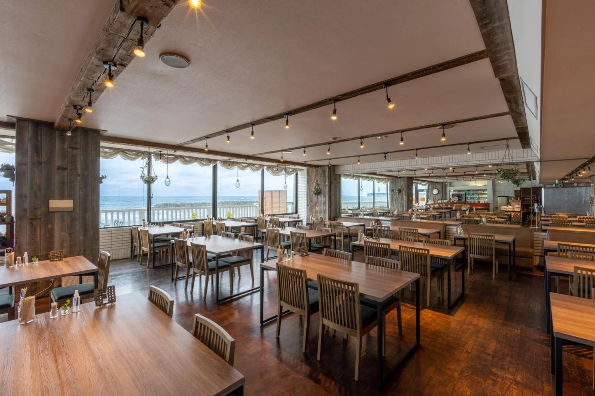 Restaurant/places to eat in Isohara Seaside Hotel