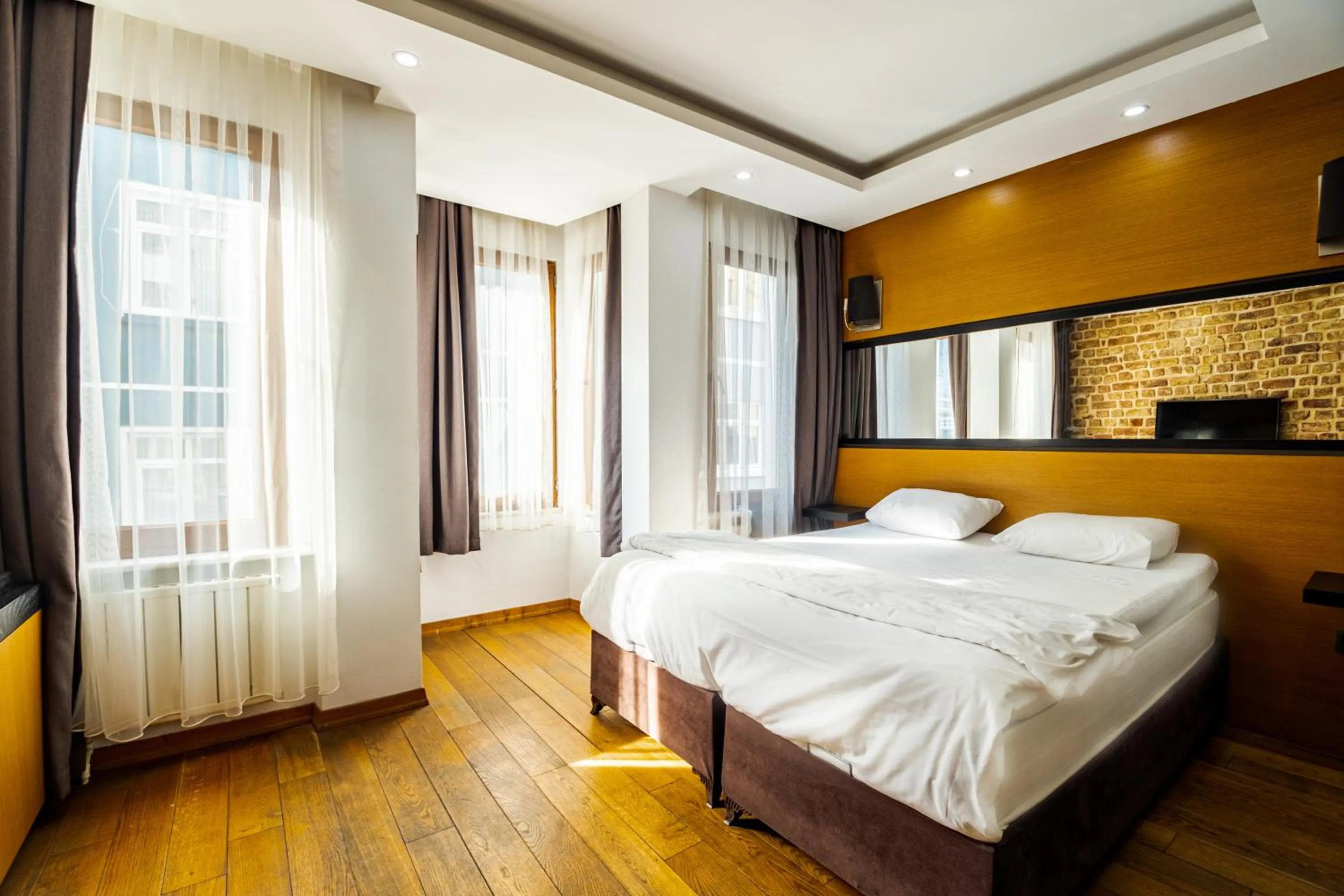 Massage in Xenia Hotel Taksim