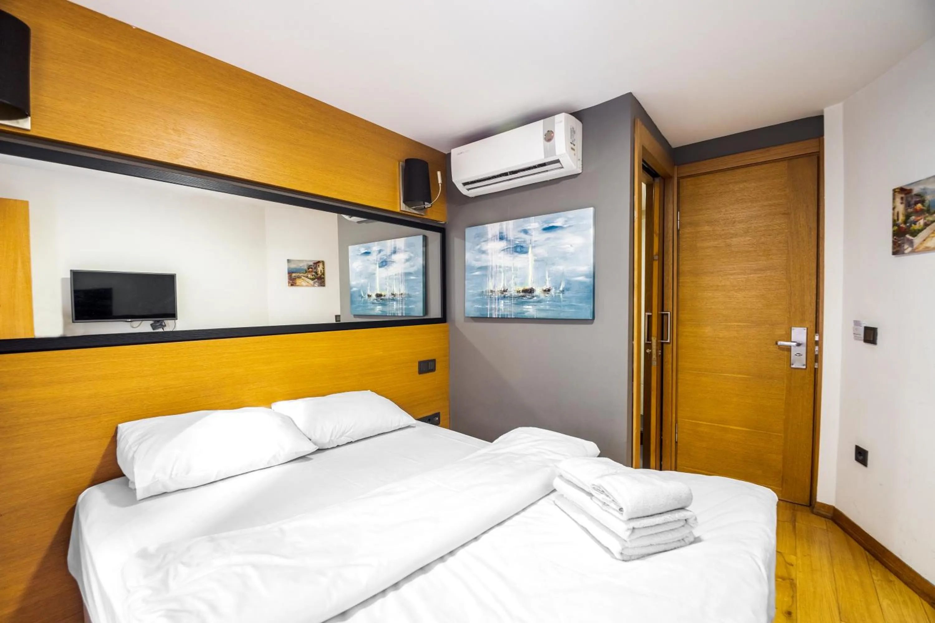 Bed in Xenia Hotel Taksim