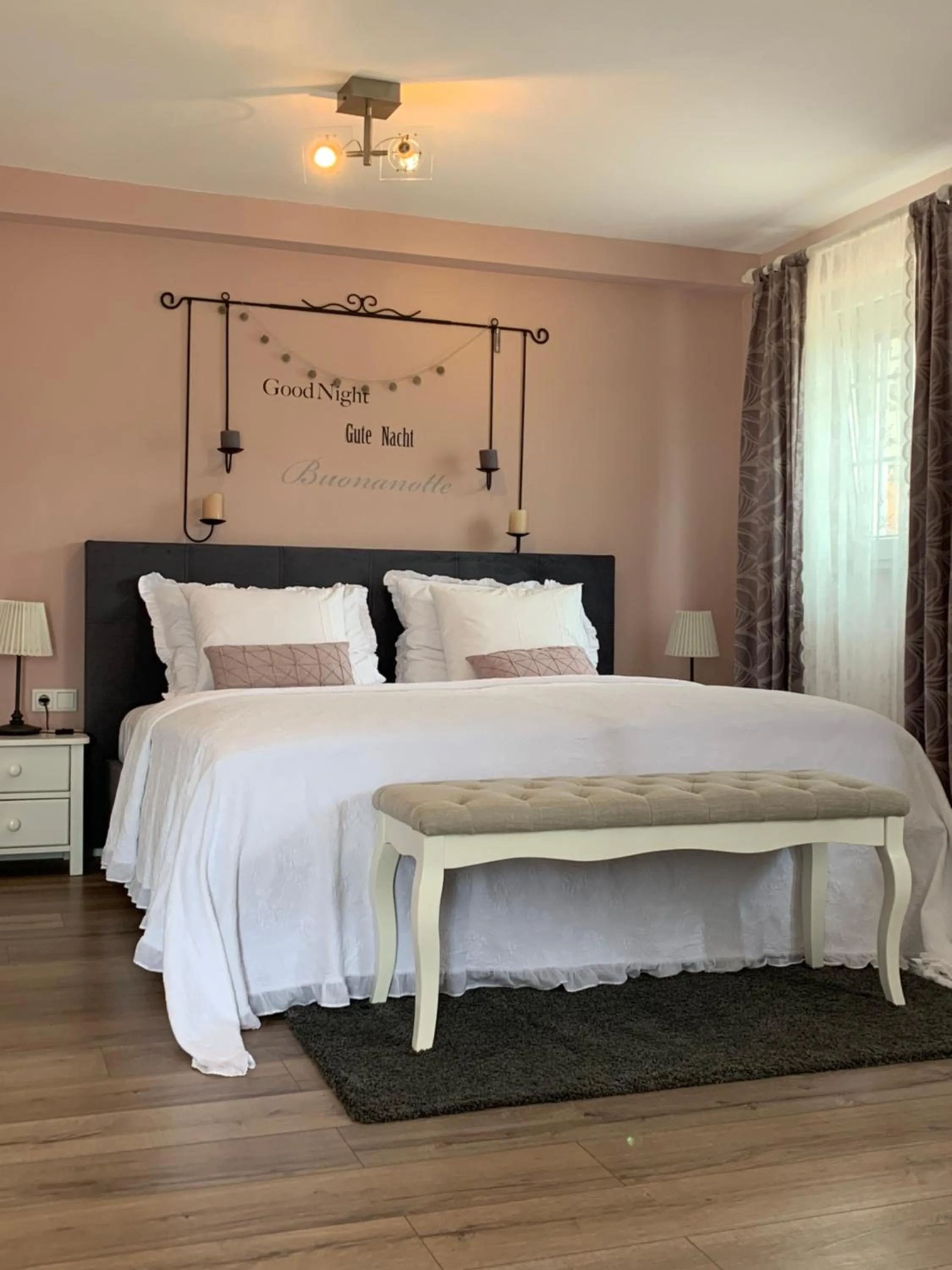 Bed in Pool Apartments Plitvice Lakes