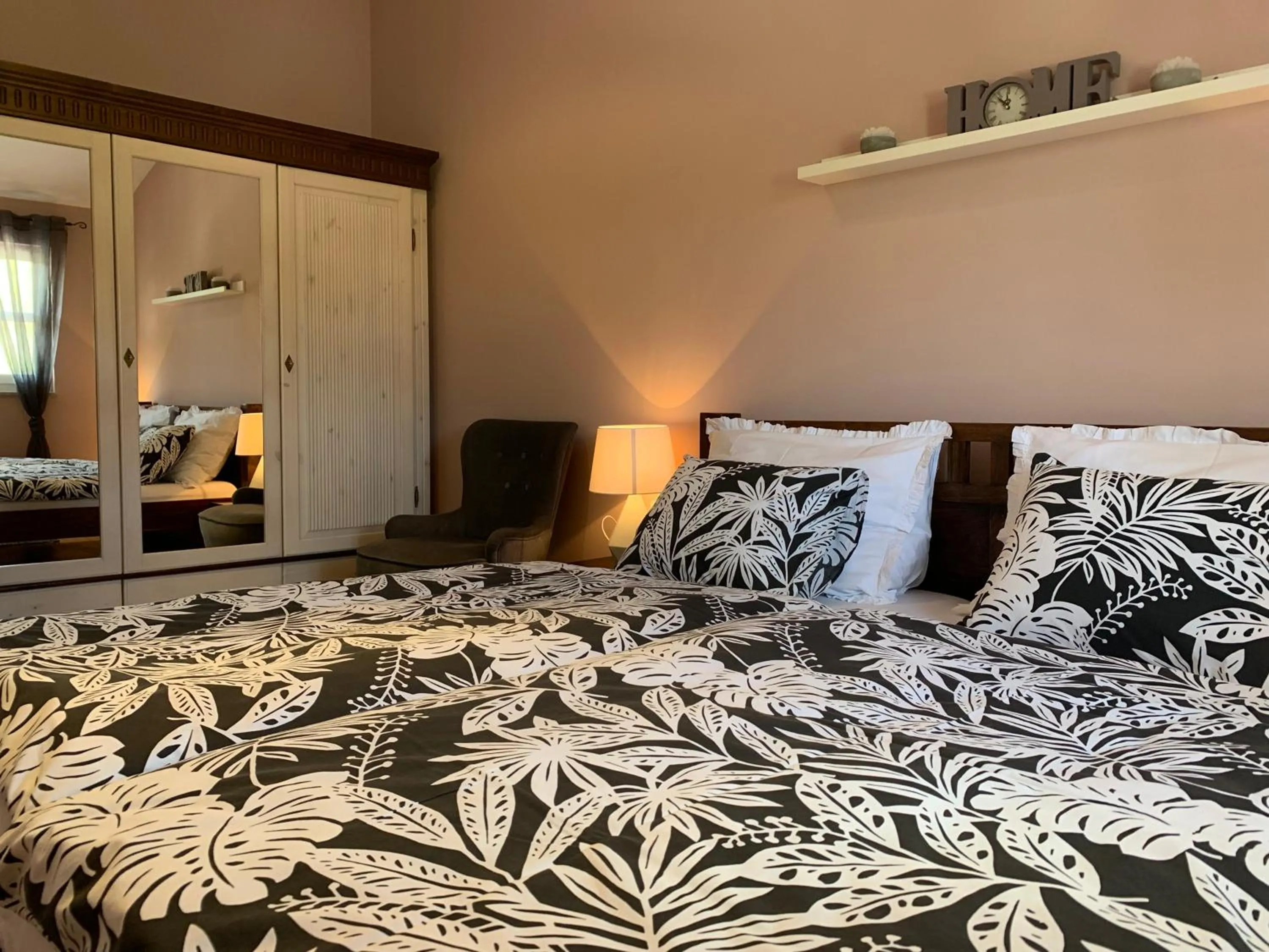 Bed in Pool Apartments Plitvice Lakes