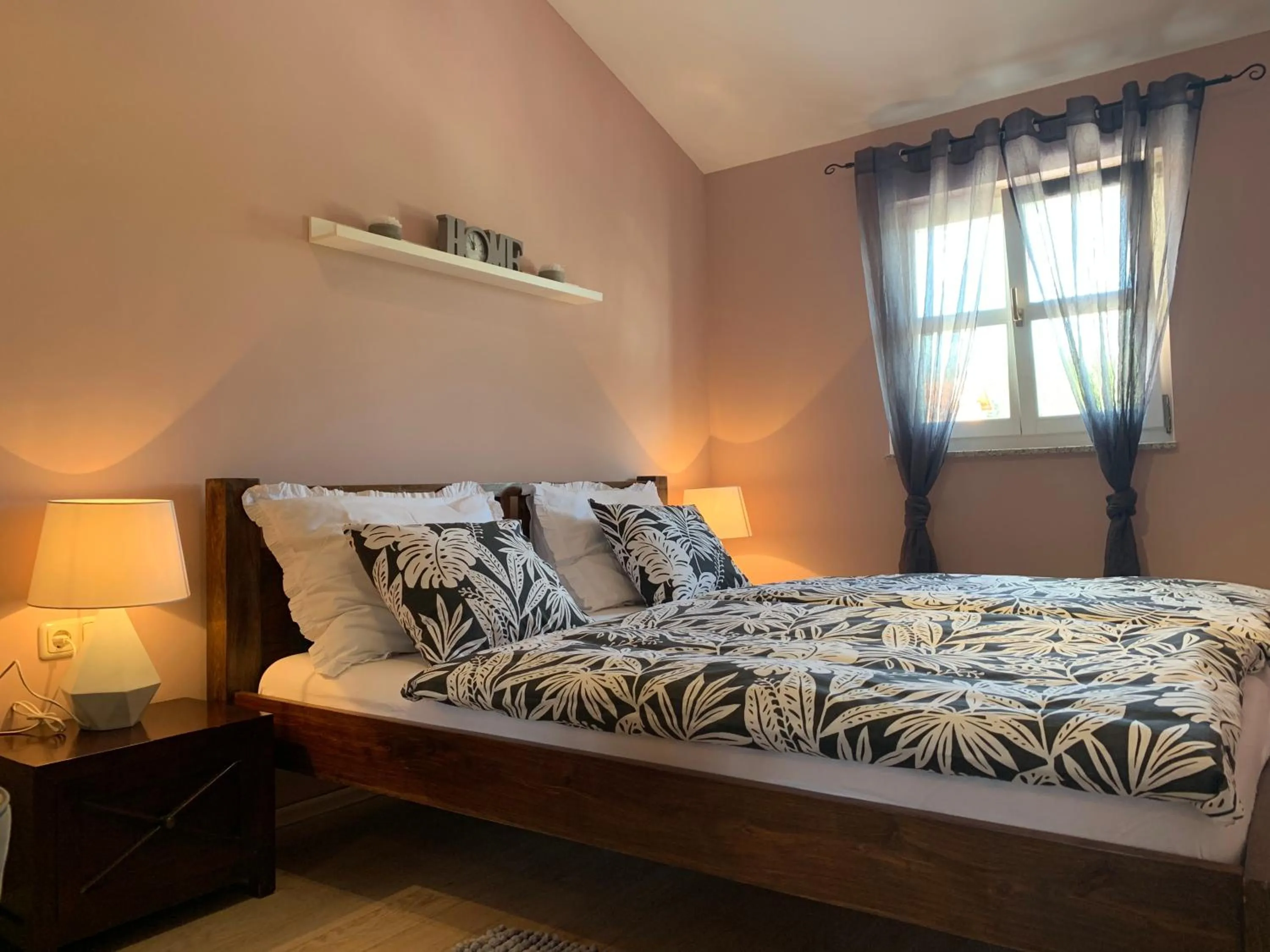 Bed in Pool Apartments Plitvice Lakes