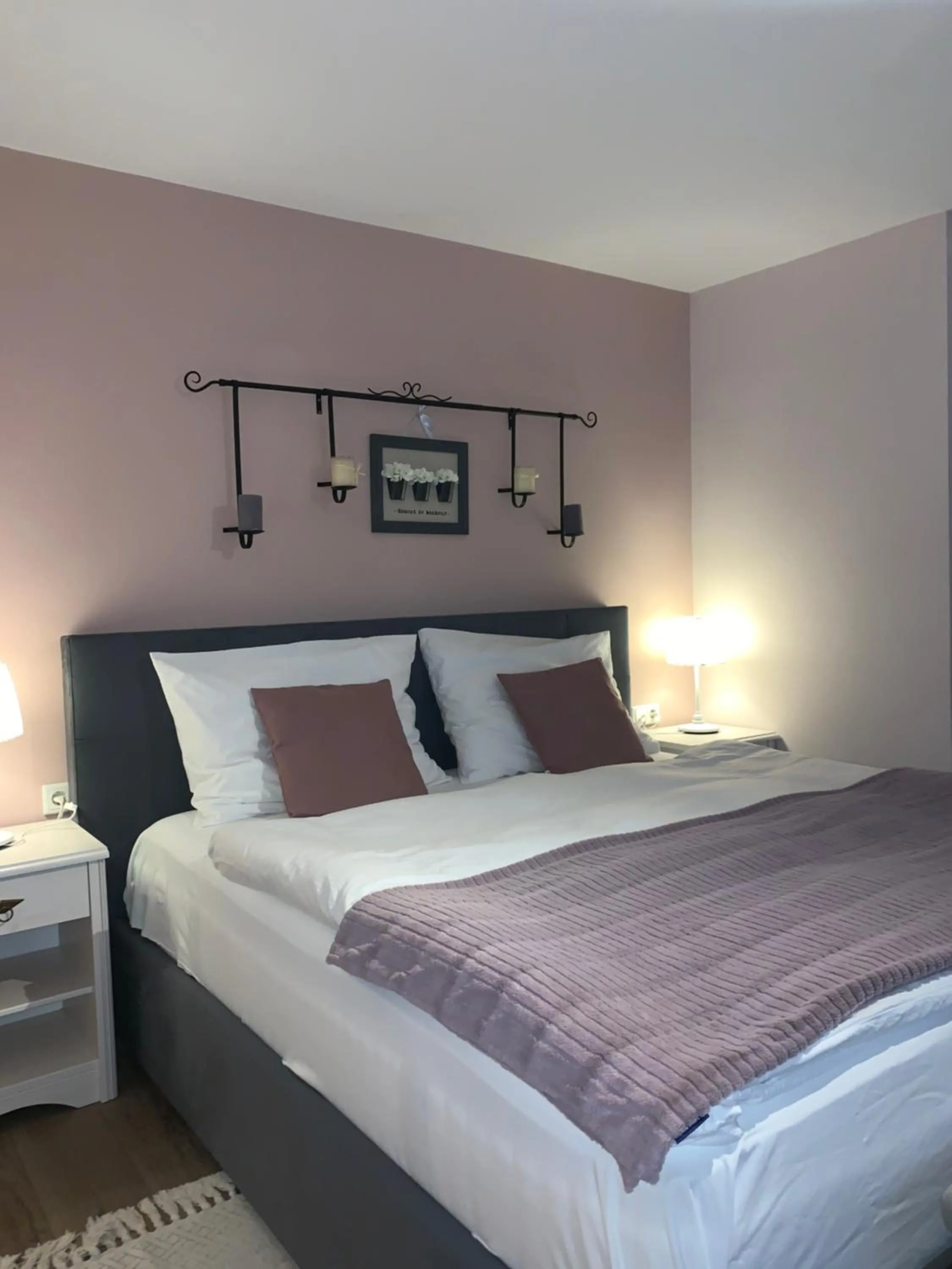 Bed in Pool Apartments Plitvice Lakes