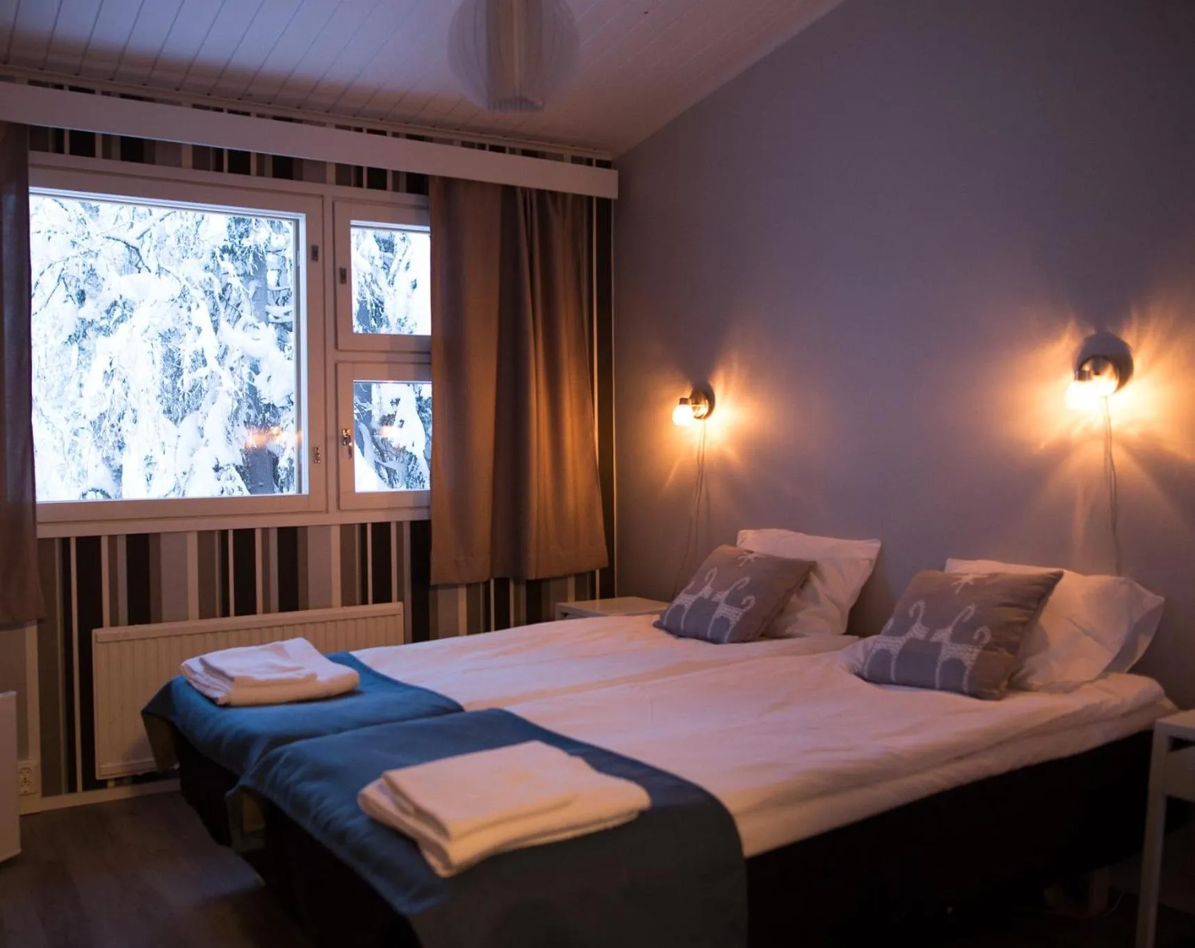 Photo of the whole room, Bed in Kuerkievari KuerHotel