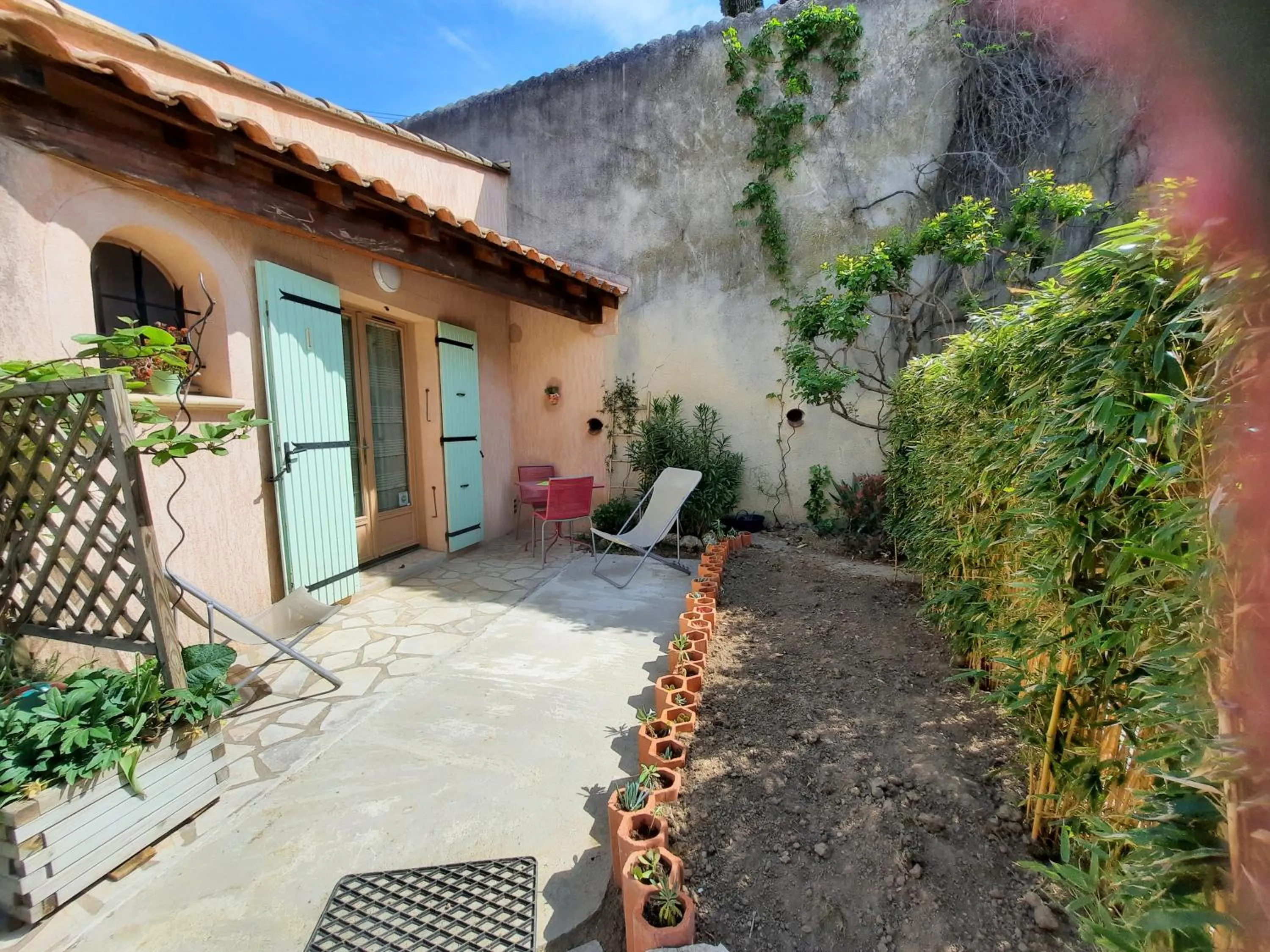Patio in Louminai