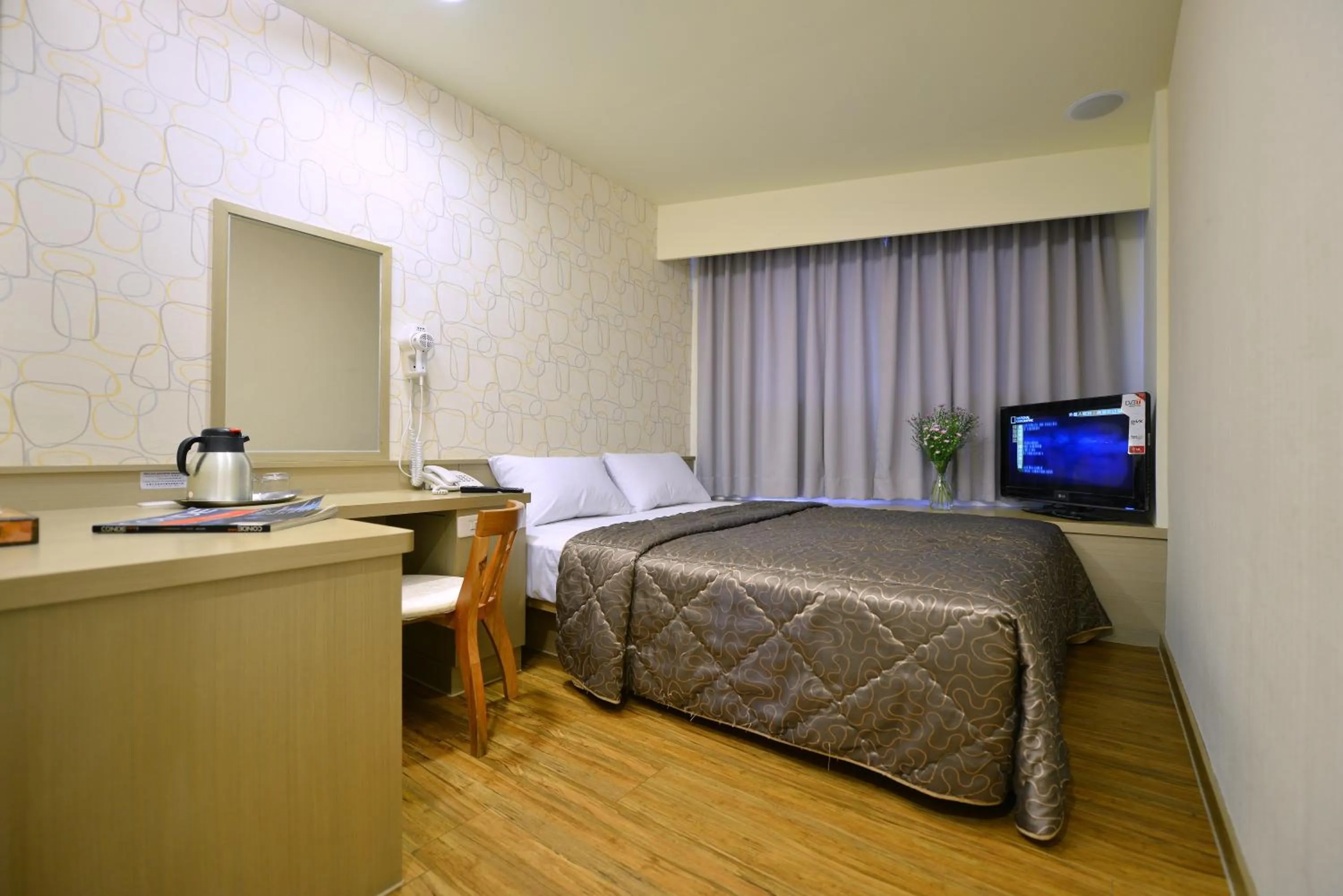 Photo of the whole room, Bed in Ing Wang Hotel