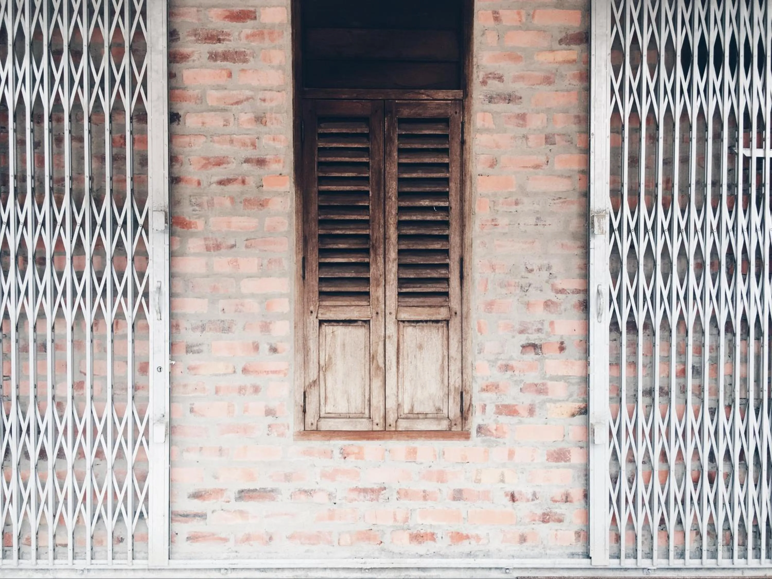 Decorative detail in Rock Wood Hotel