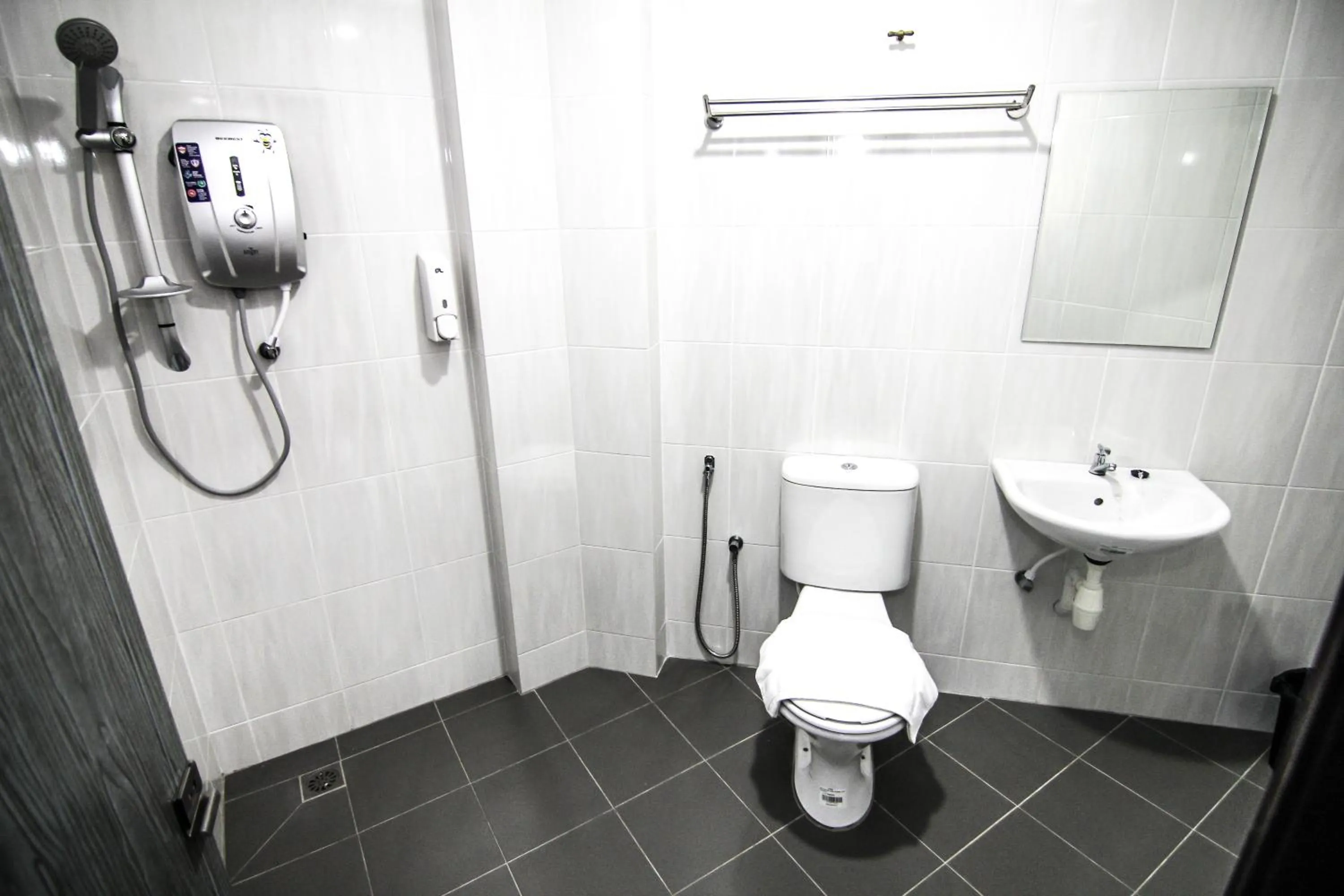 Bathroom in Rock Wood Hotel