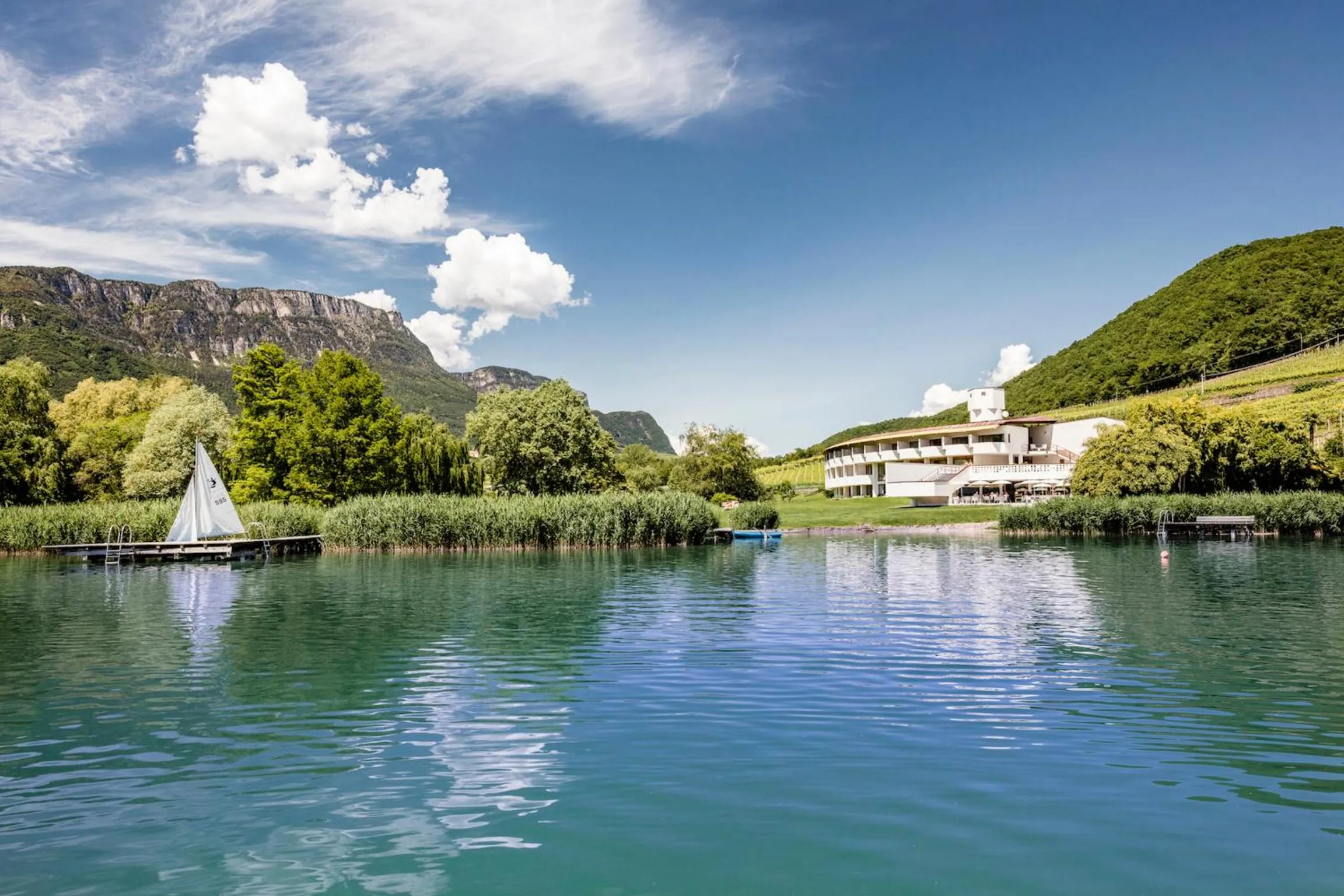 Facade/entrance in Seehotel Ambach