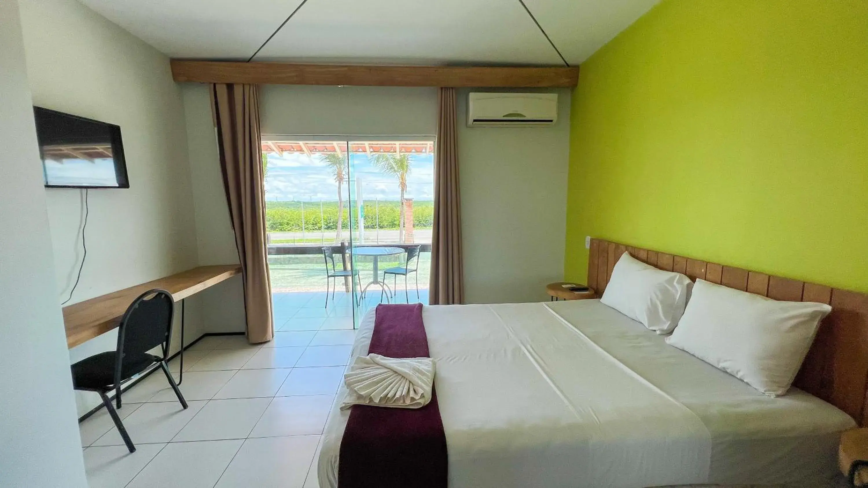 Double Room - single occupancy in Arrey Beach Hotel Double Room - single occupancy in Arrey Beach Hotel