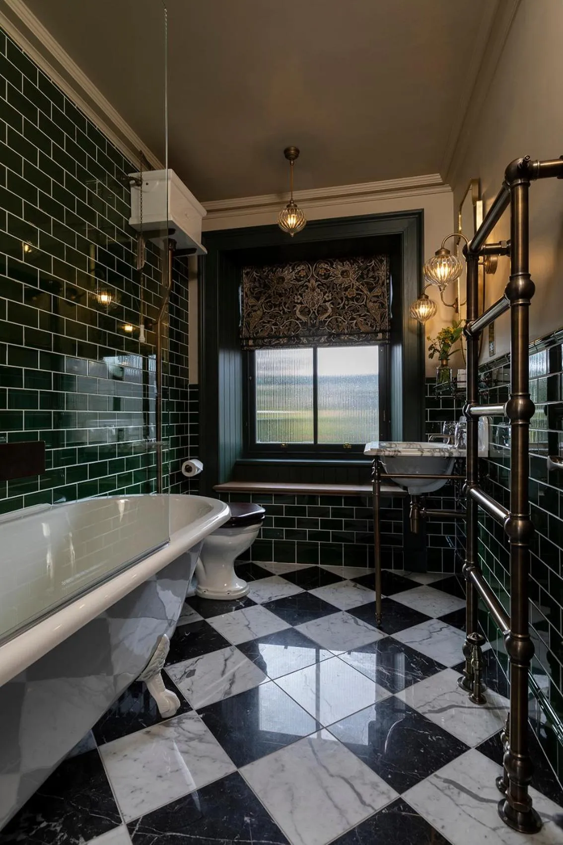 Bathroom in Kildrummy Inn