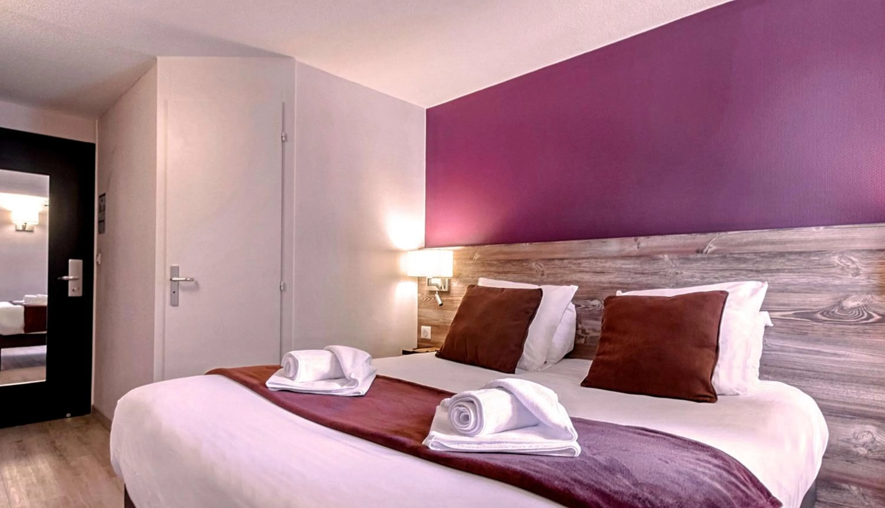 Bedroom, Bed in Brit Hotel Confort Pau Lons