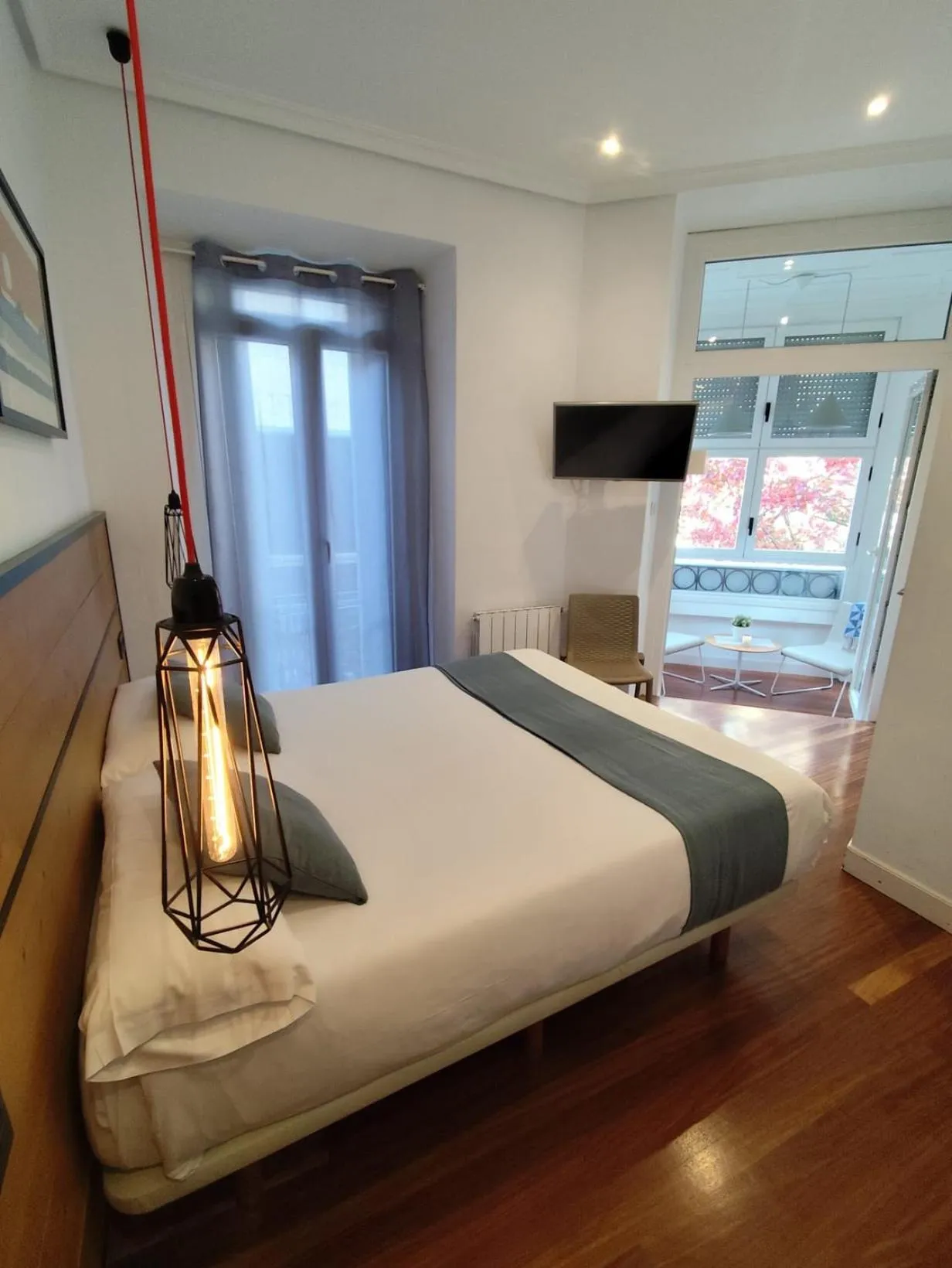 Photo of the whole room, Bed in Pensión La Perla