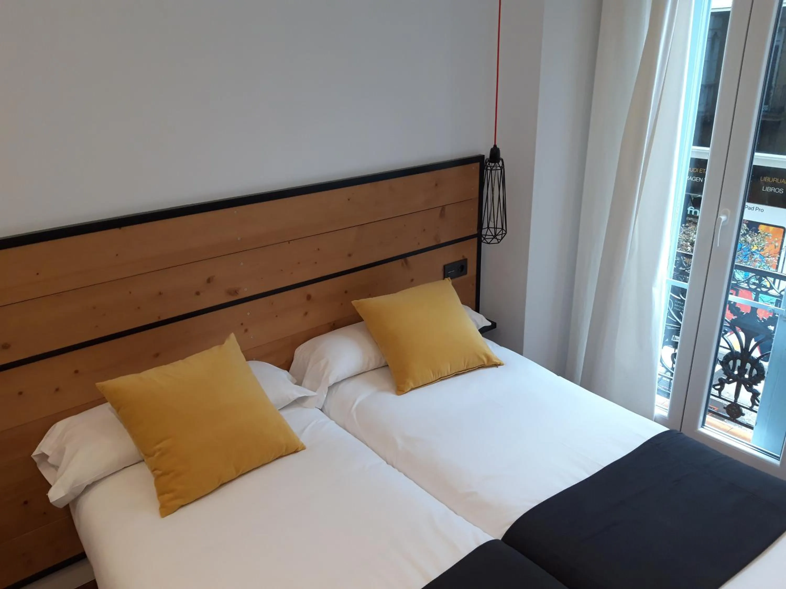 Balcony/Terrace, Bed in Pensión La Perla