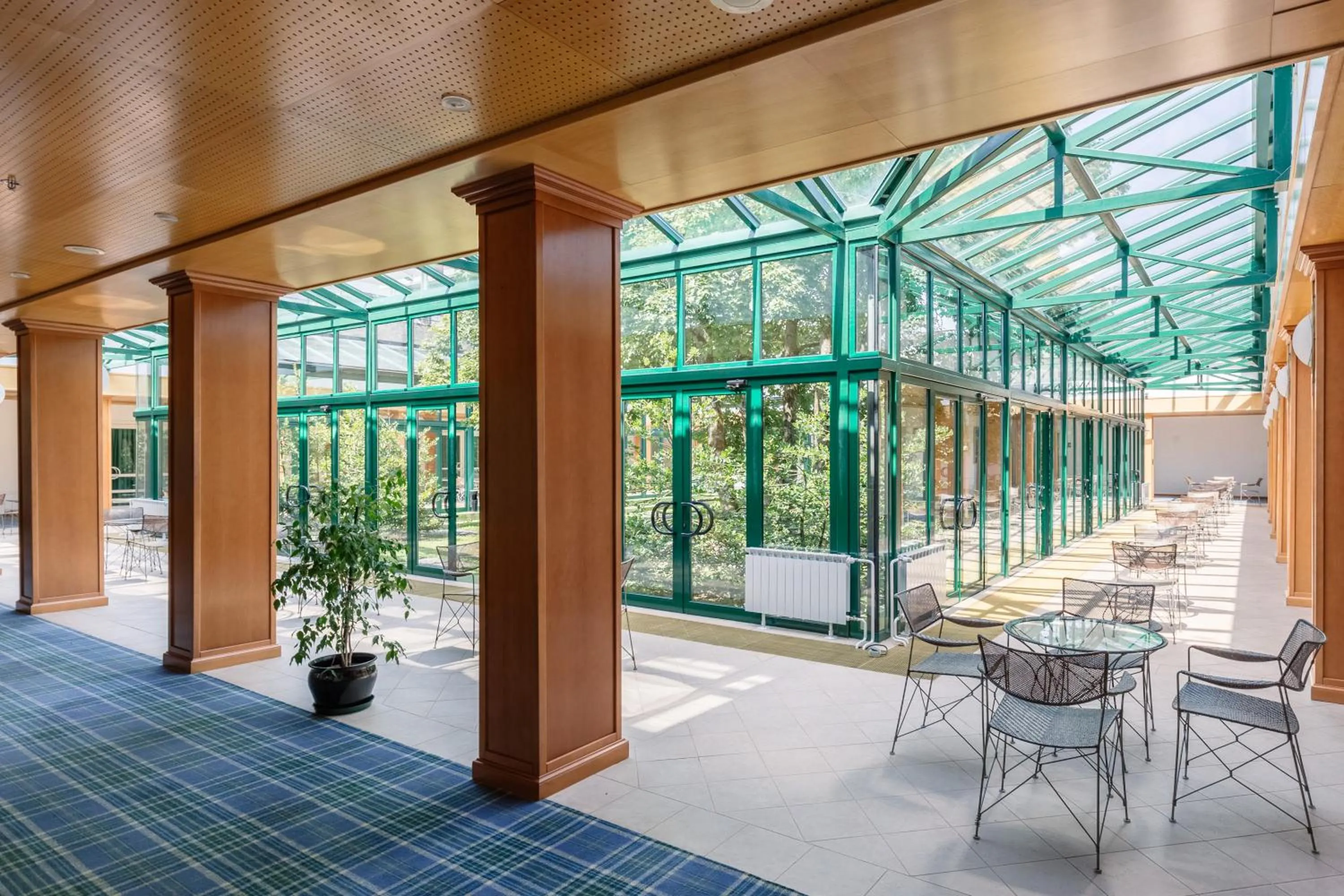 Patio in Hotel Jezero - Plitvice Lakes National Park