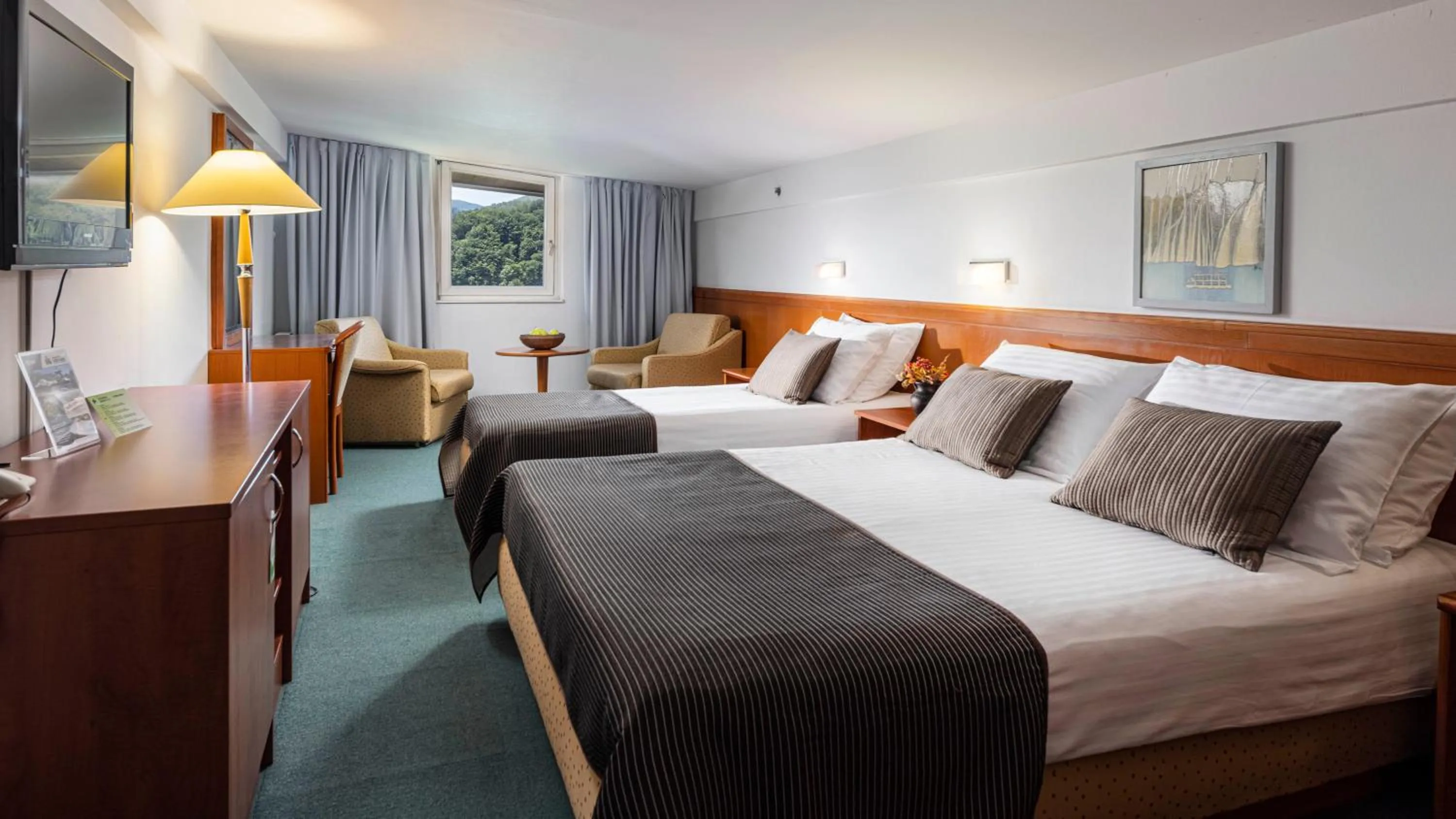 Bed in Hotel Jezero - Plitvice Lakes National Park