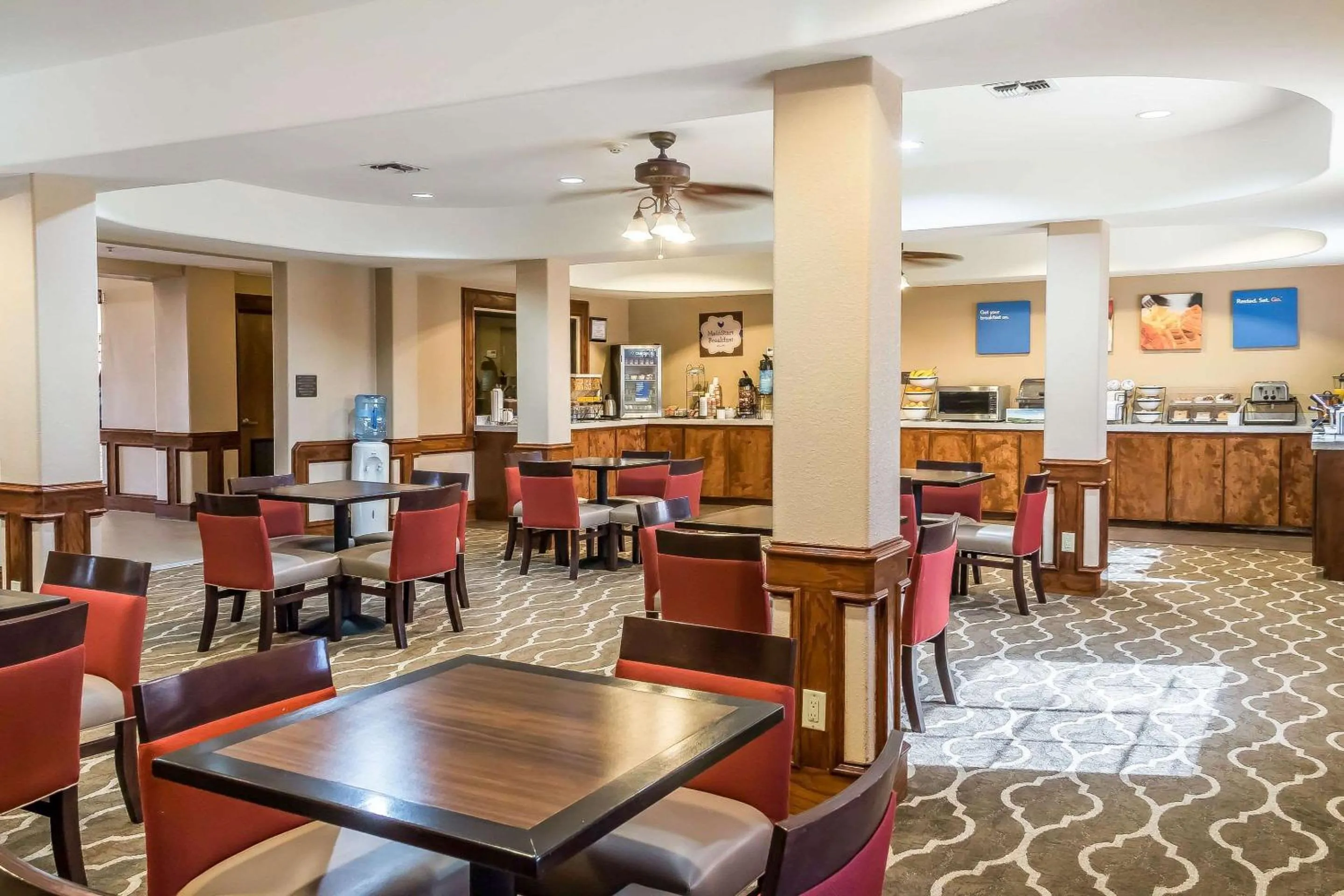 Restaurant/places to eat in MainStay Suites Edinburg South