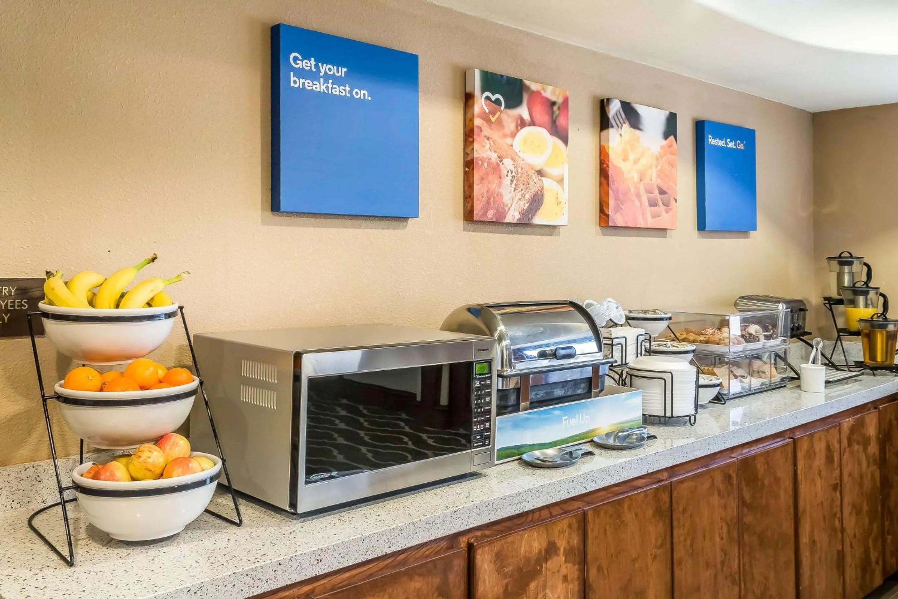 Restaurant/places to eat in MainStay Suites Edinburg South