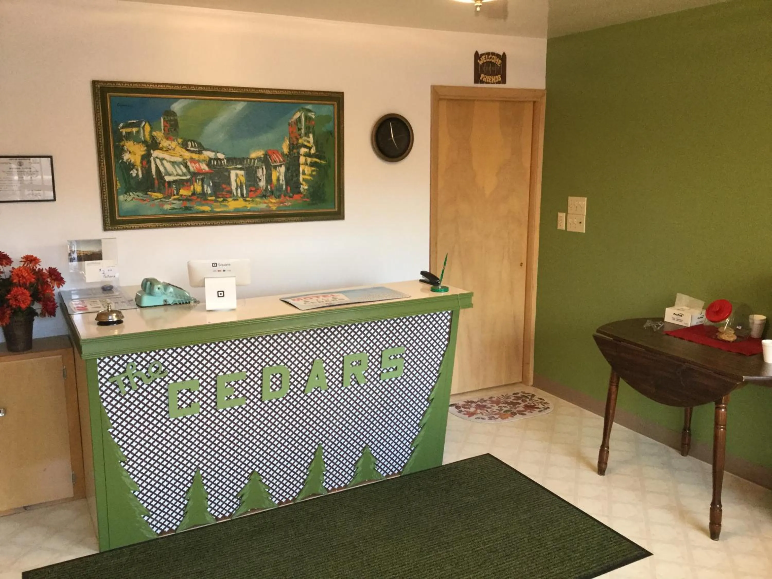 Lobby or reception in Cedars Motel
