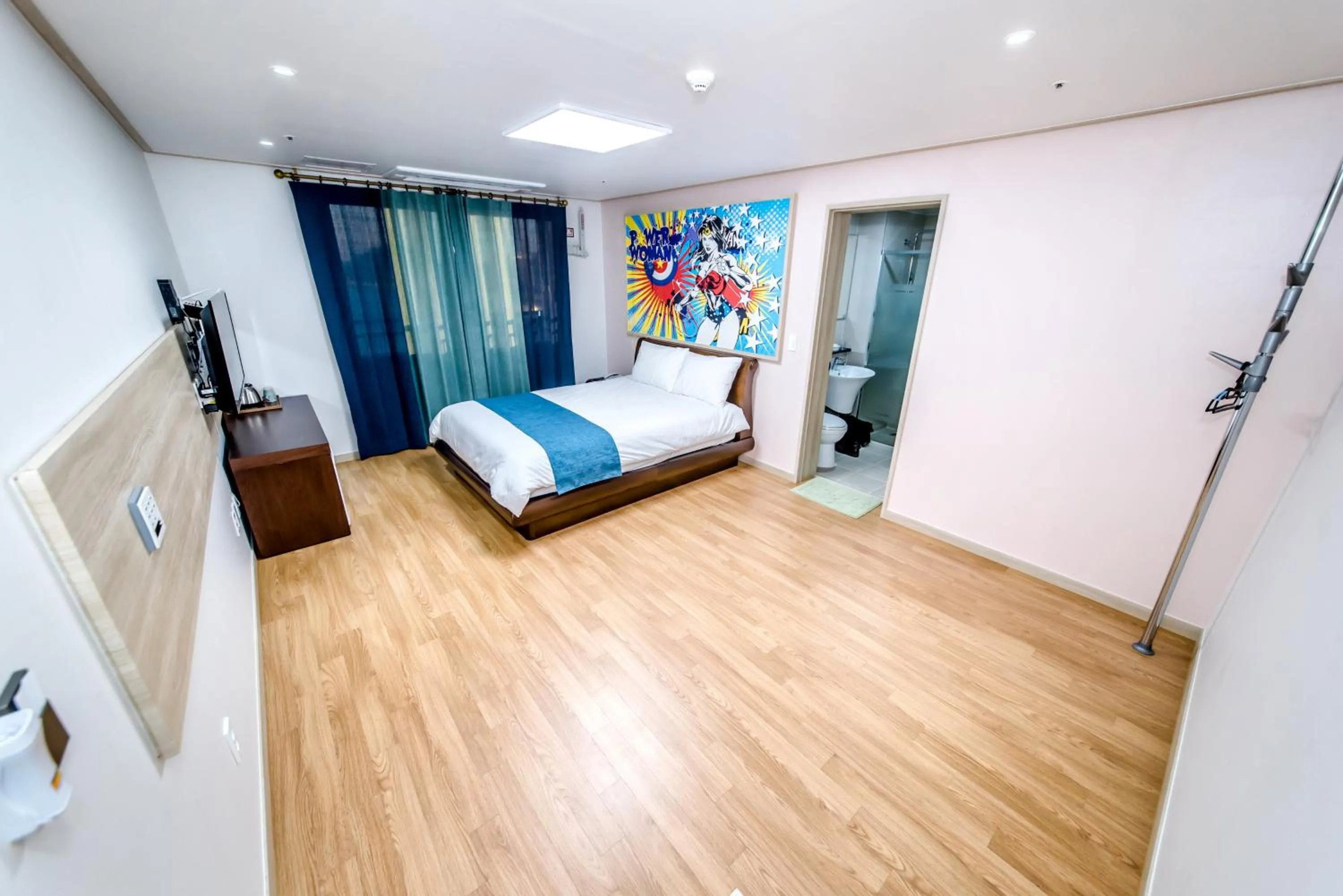 Toilet, Bed in Hu An Stay Hotel