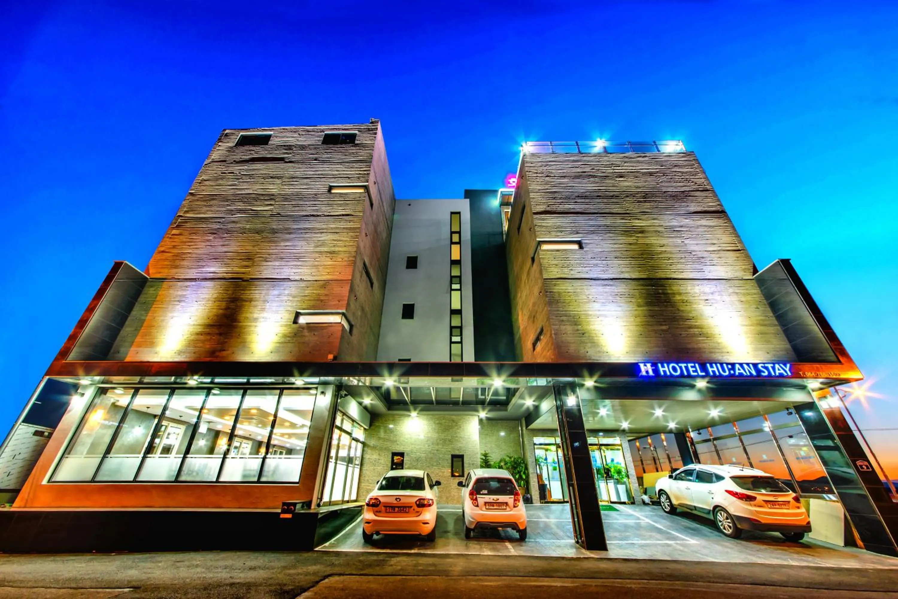 Property building in Hu An Stay Hotel