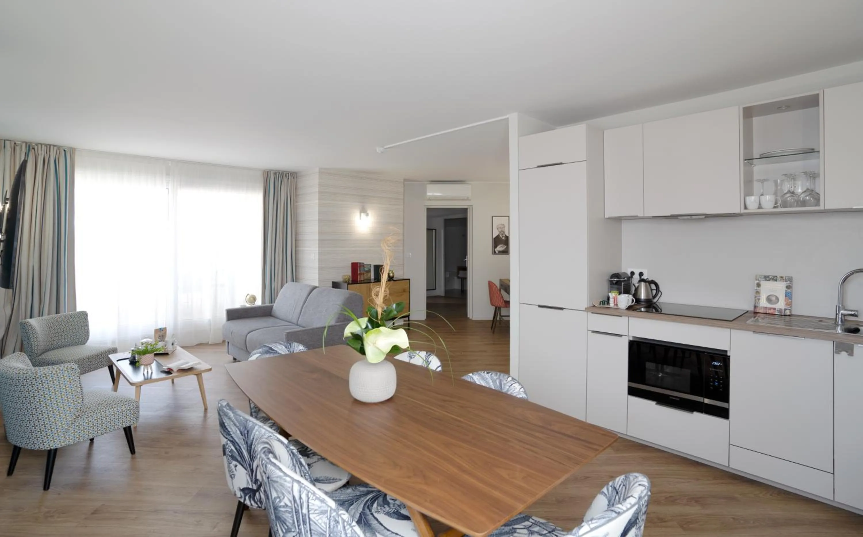 kitchen in Hôtel Jules Verne Biarritz