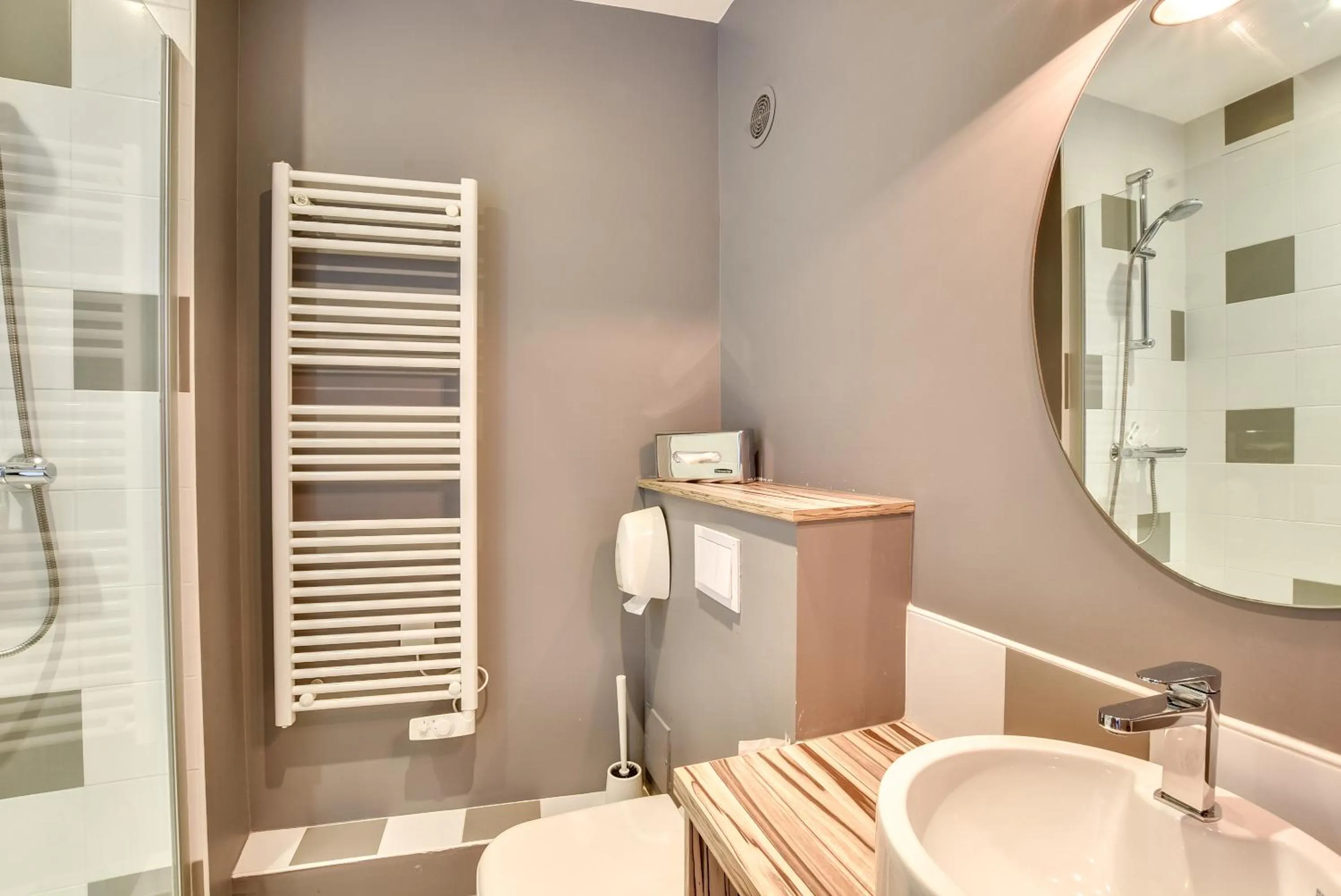 Photo of the whole room in Hotel Marbella