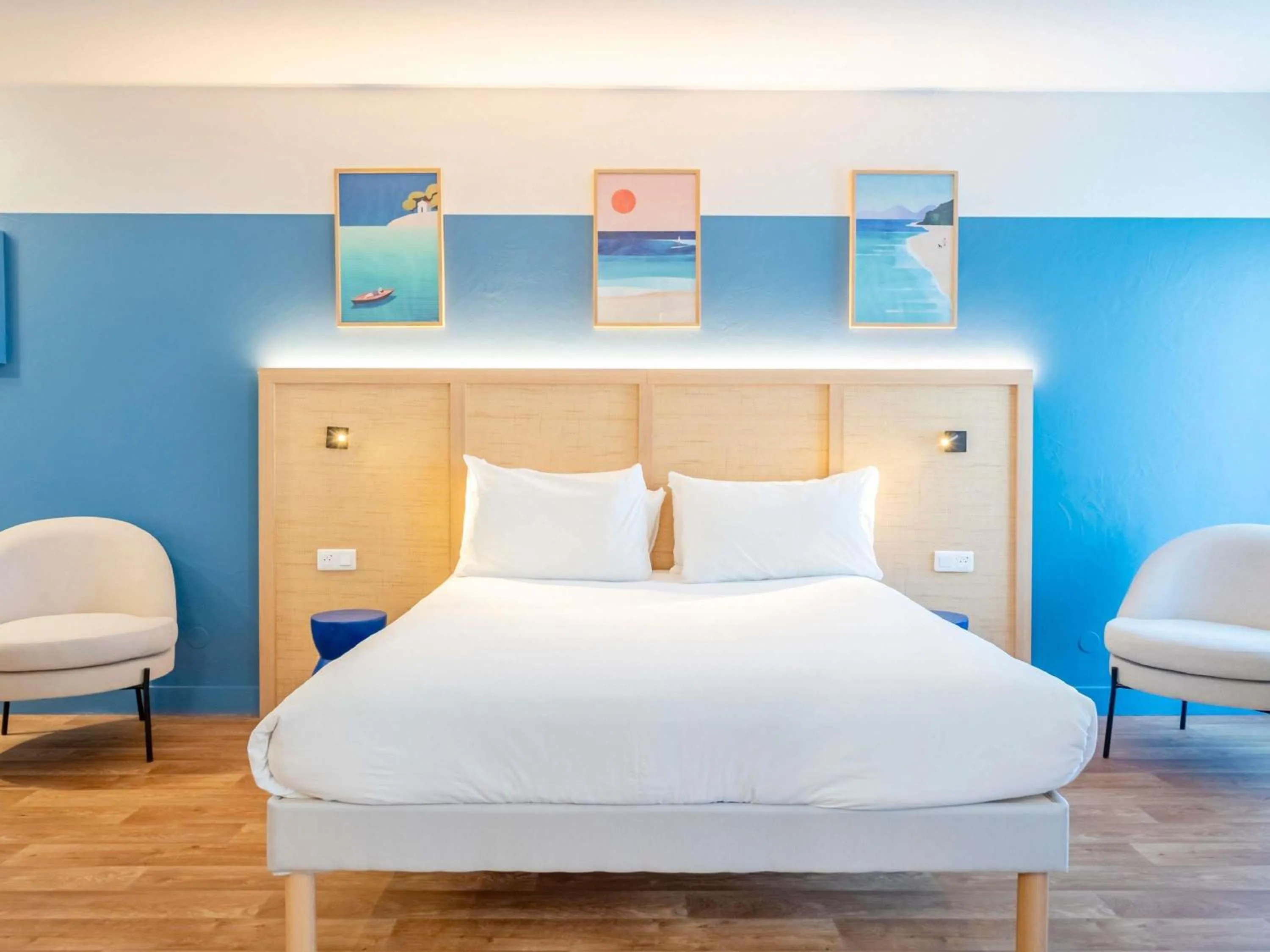 Bedroom, Bed in ibis Styles Biarritz Plage