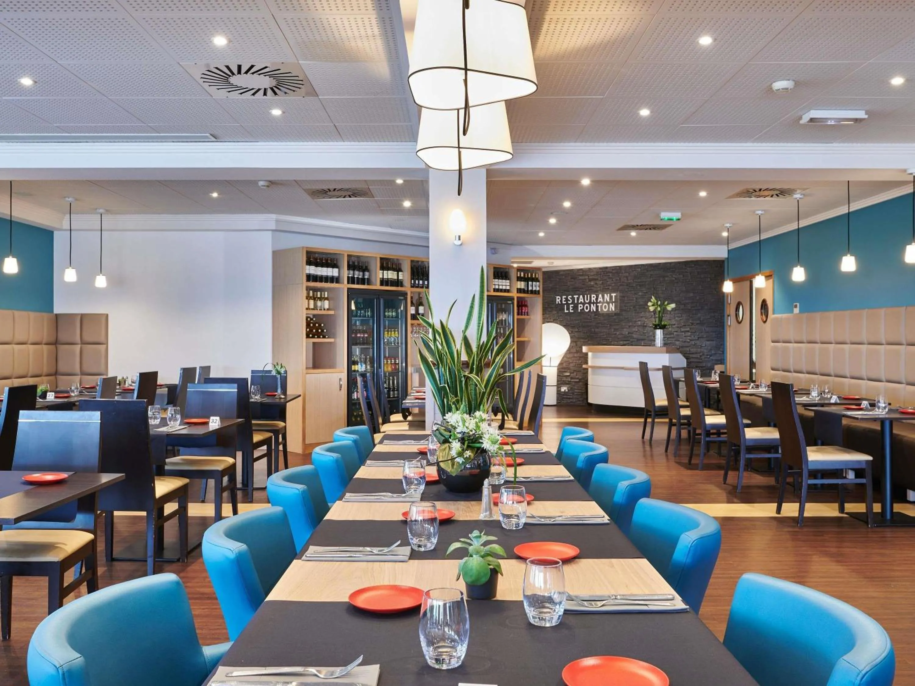 Restaurant/places to eat in ibis Styles Biarritz Plage