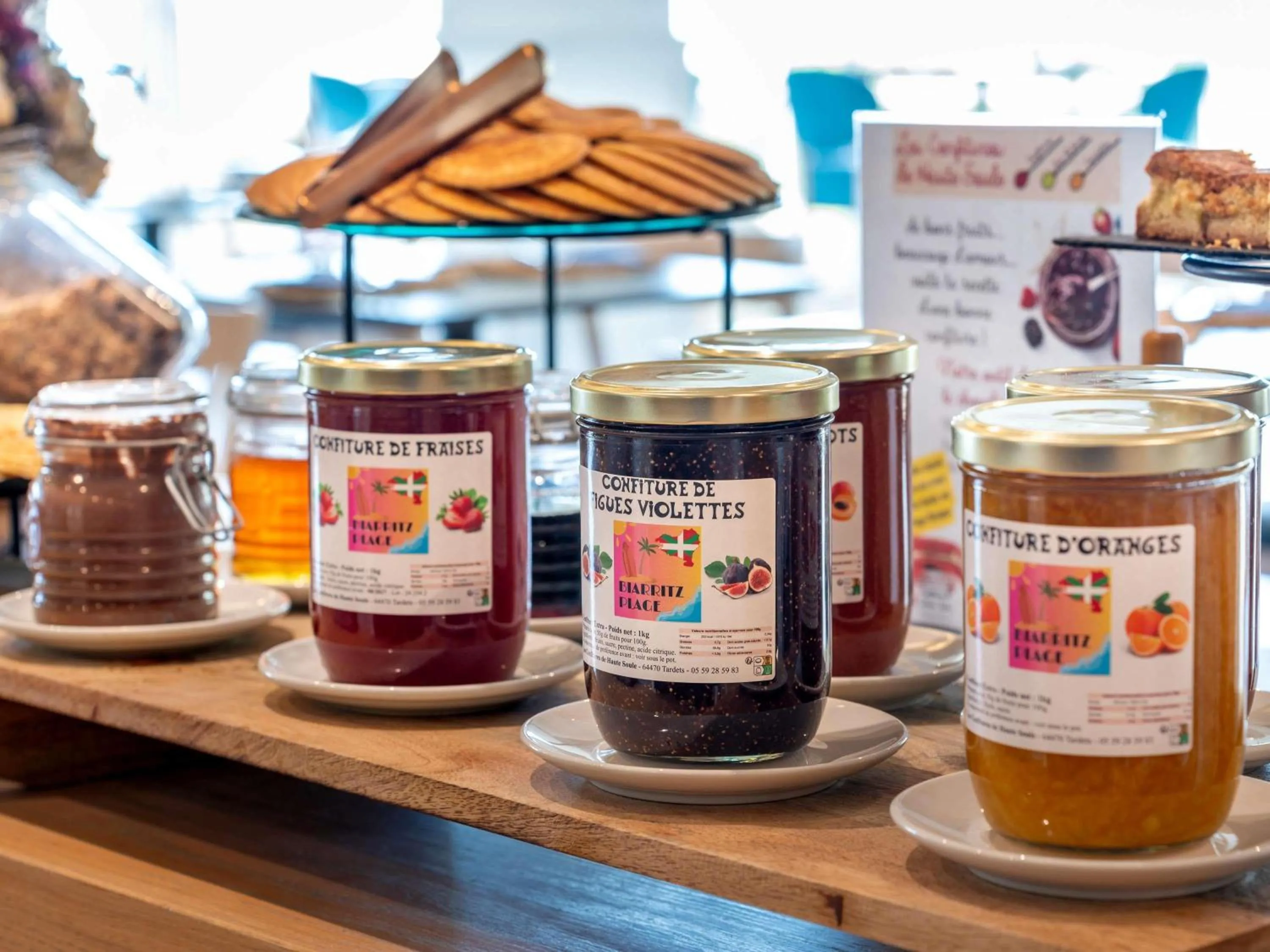 Breakfast in ibis Styles Biarritz Plage