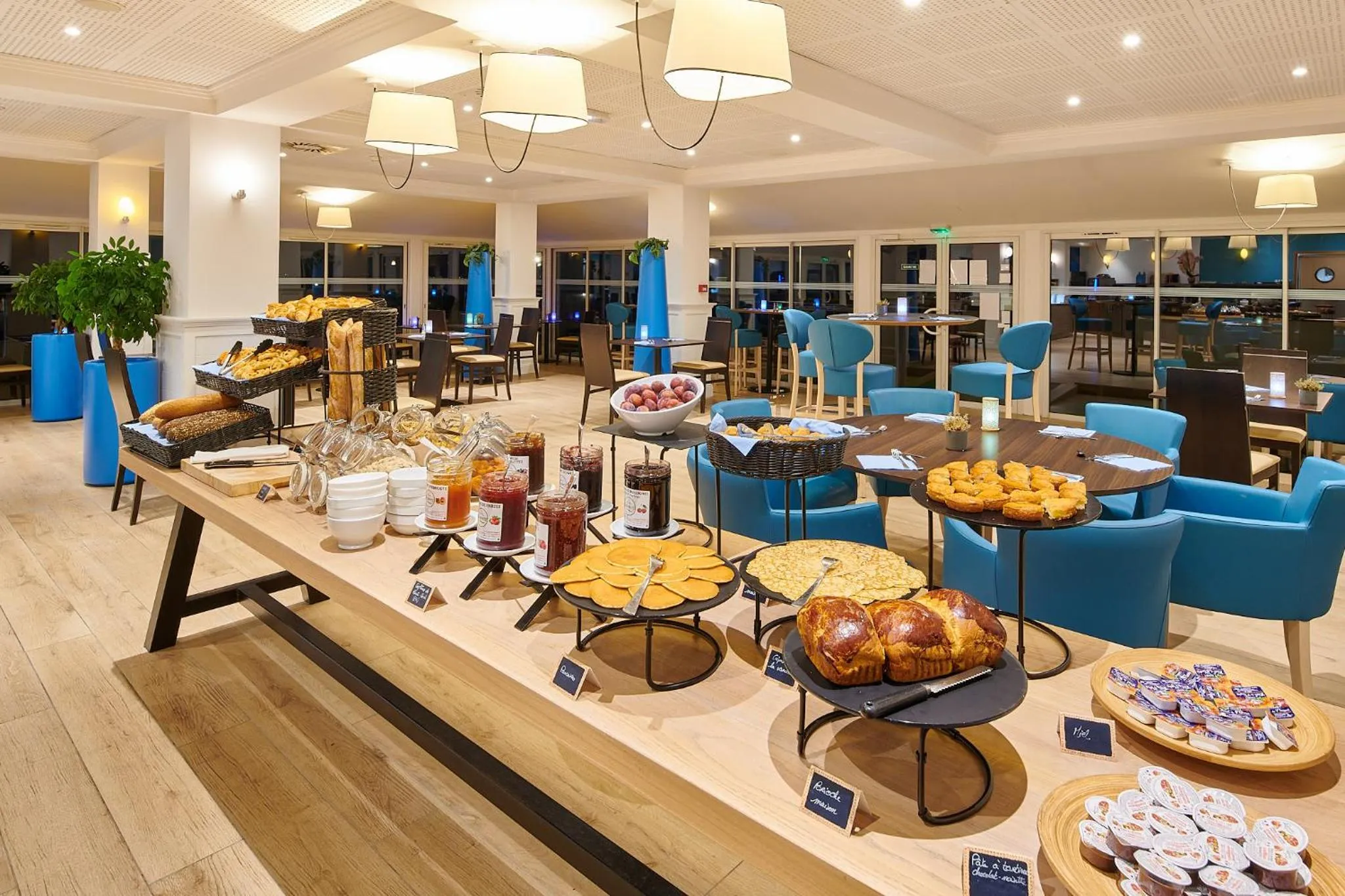 Food and drinks in Hôtel Le Biarritz