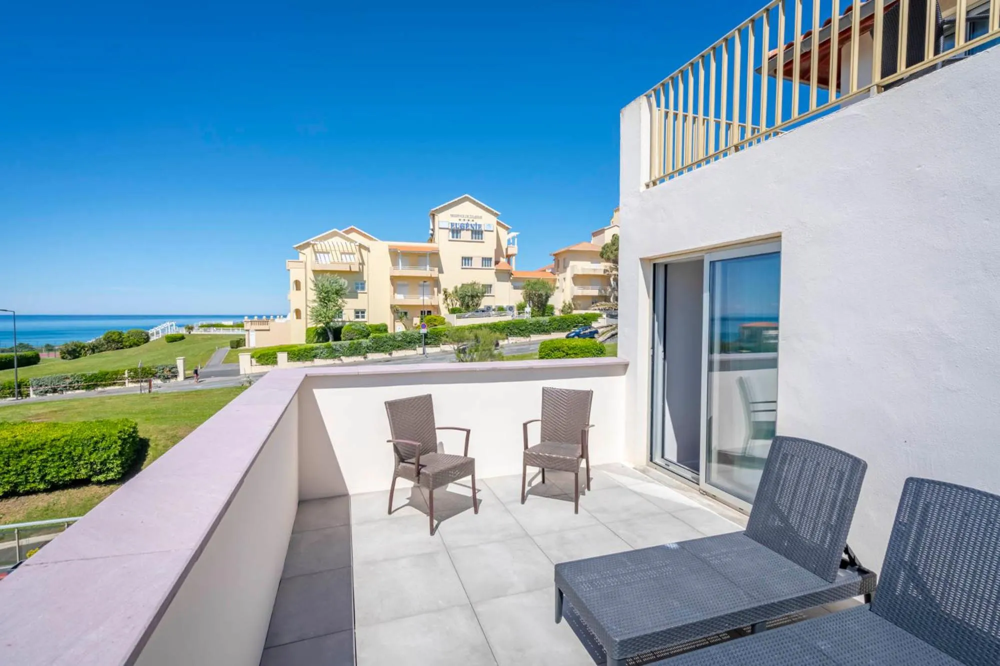 Balcony/Terrace in Hôtel Le Biarritz