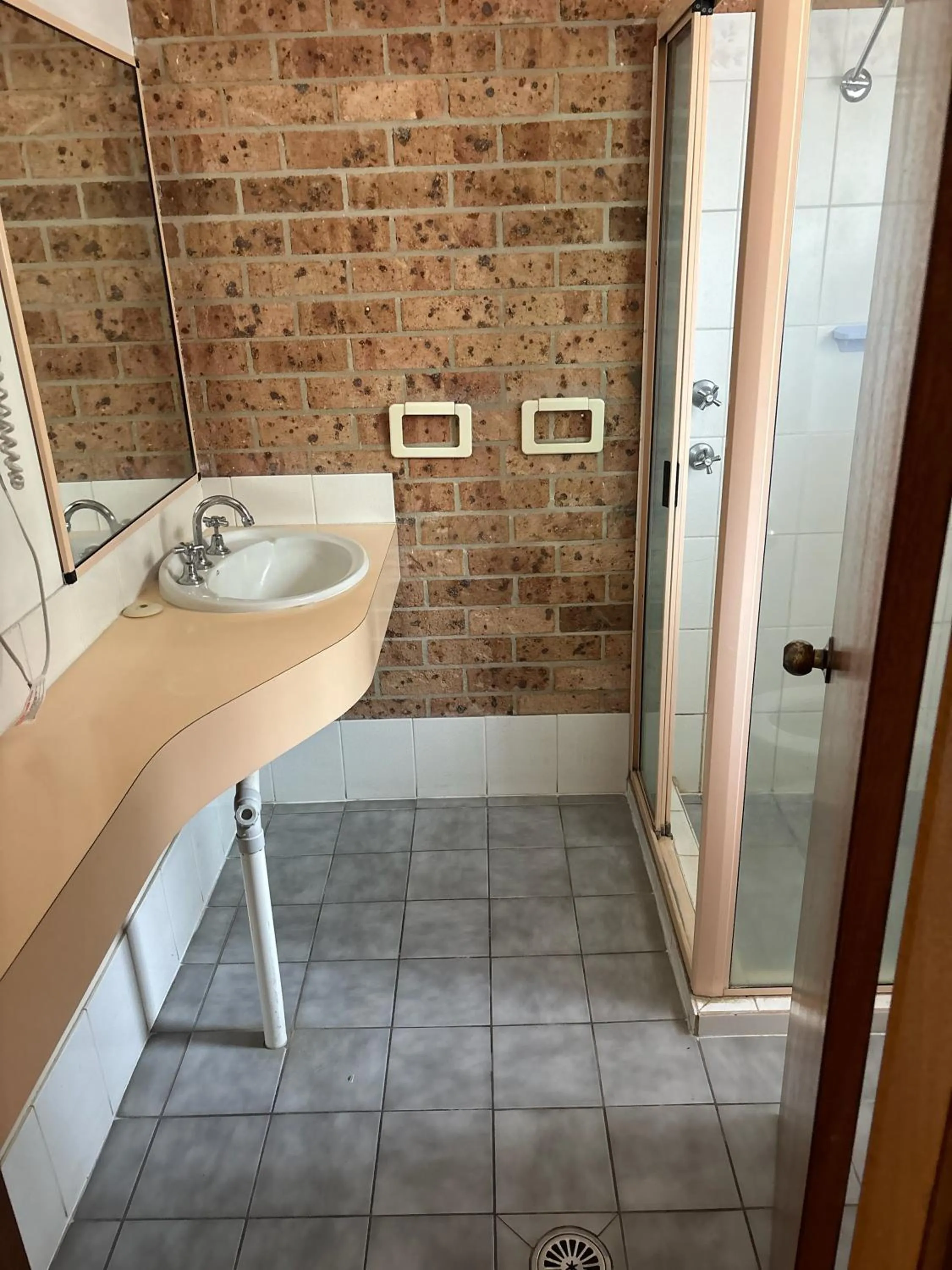 Bathroom in Alyn Motel