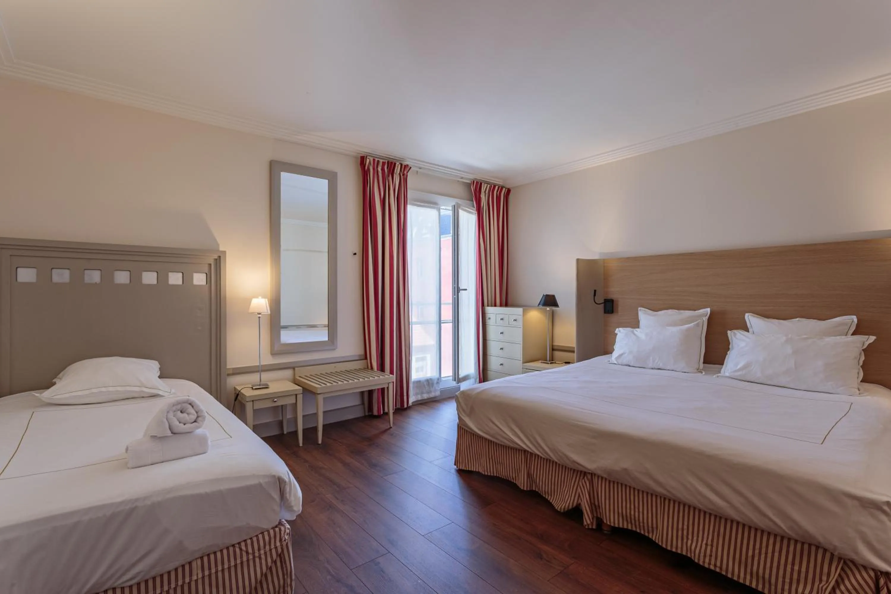Bedroom, Bed in Grand Tonic Hotel & SPA NUXE