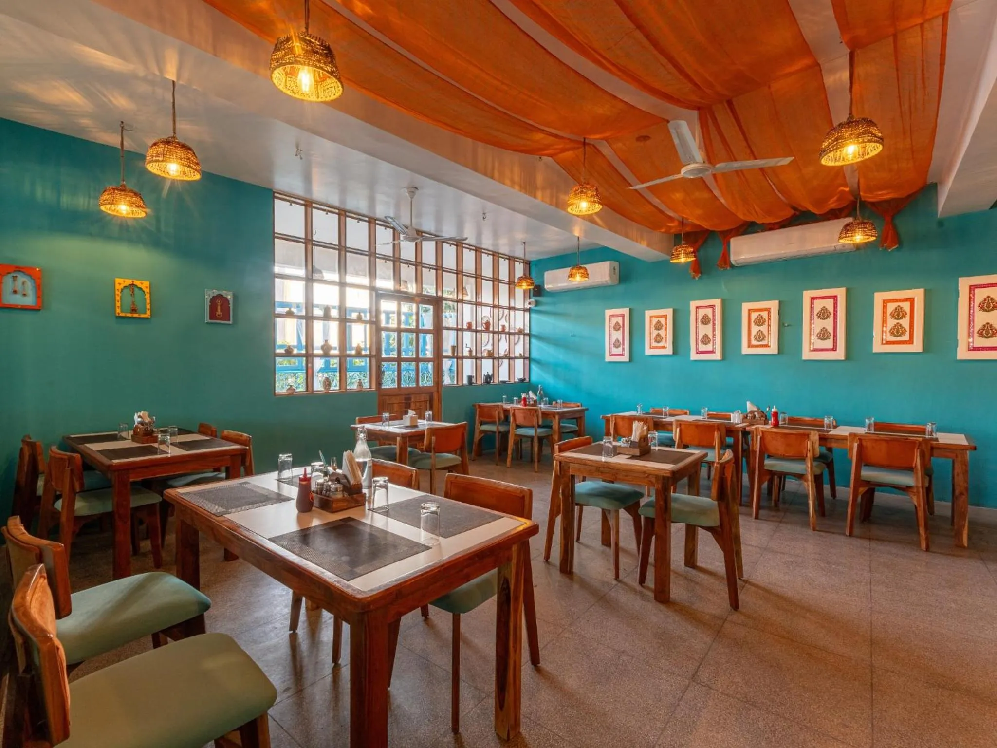 Restaurant/places to eat in Moustache Jodhpur