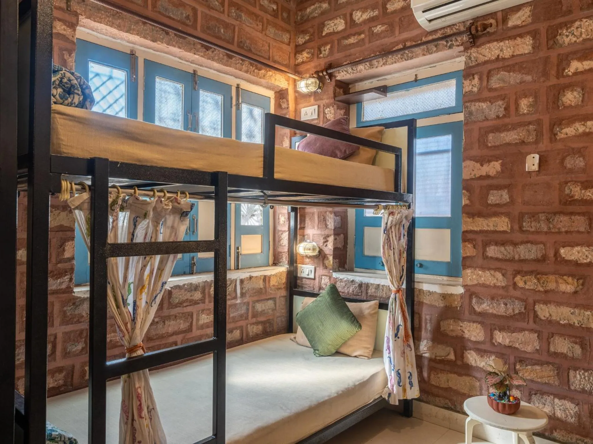 bunk bed, Bed in Moustache Jodhpur