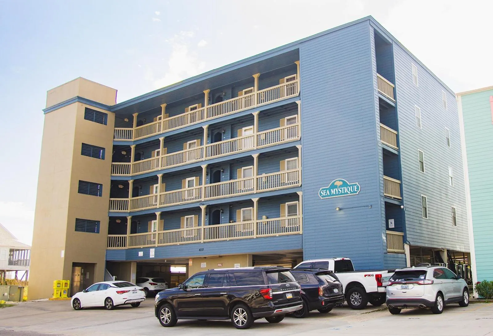 Property building in Sea Mystique Resort