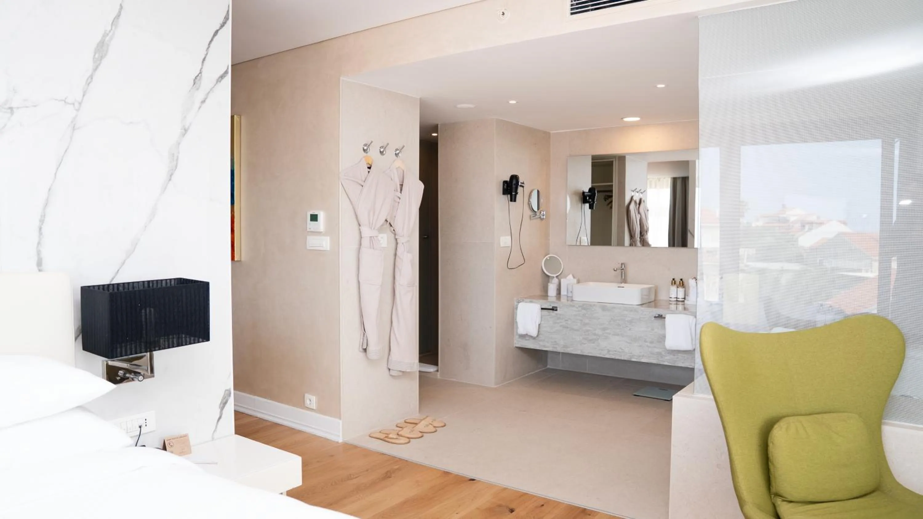 Bathroom, Bed in Rixos Premium Dubrovnik