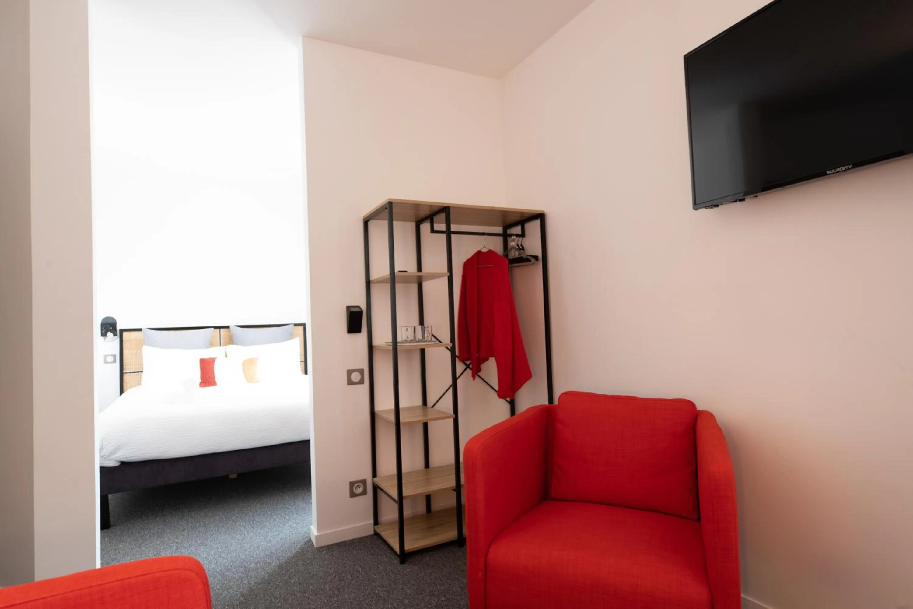 Bed in Hotel Txutxu-Mutxu