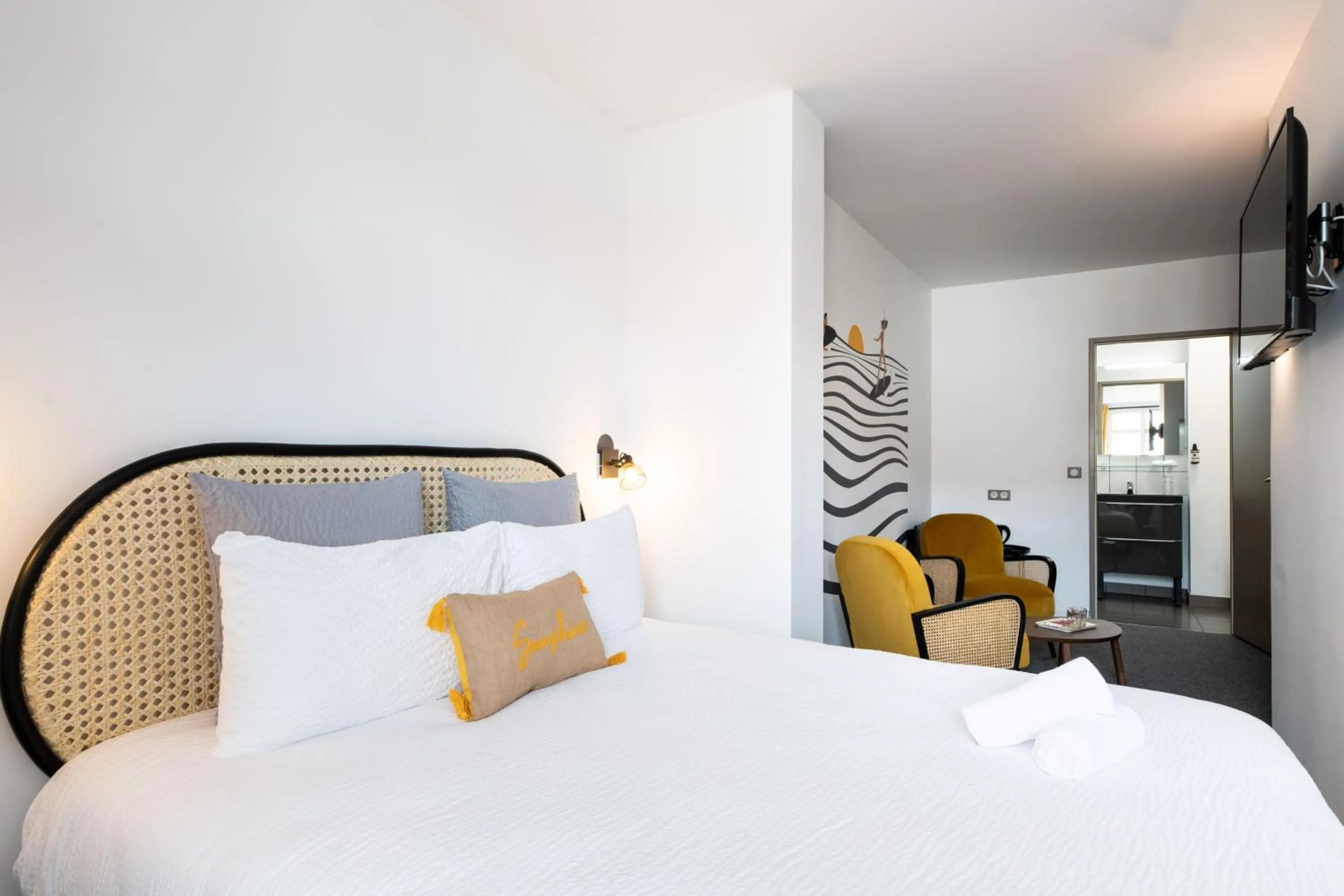 Bed in Hotel Txutxu-Mutxu