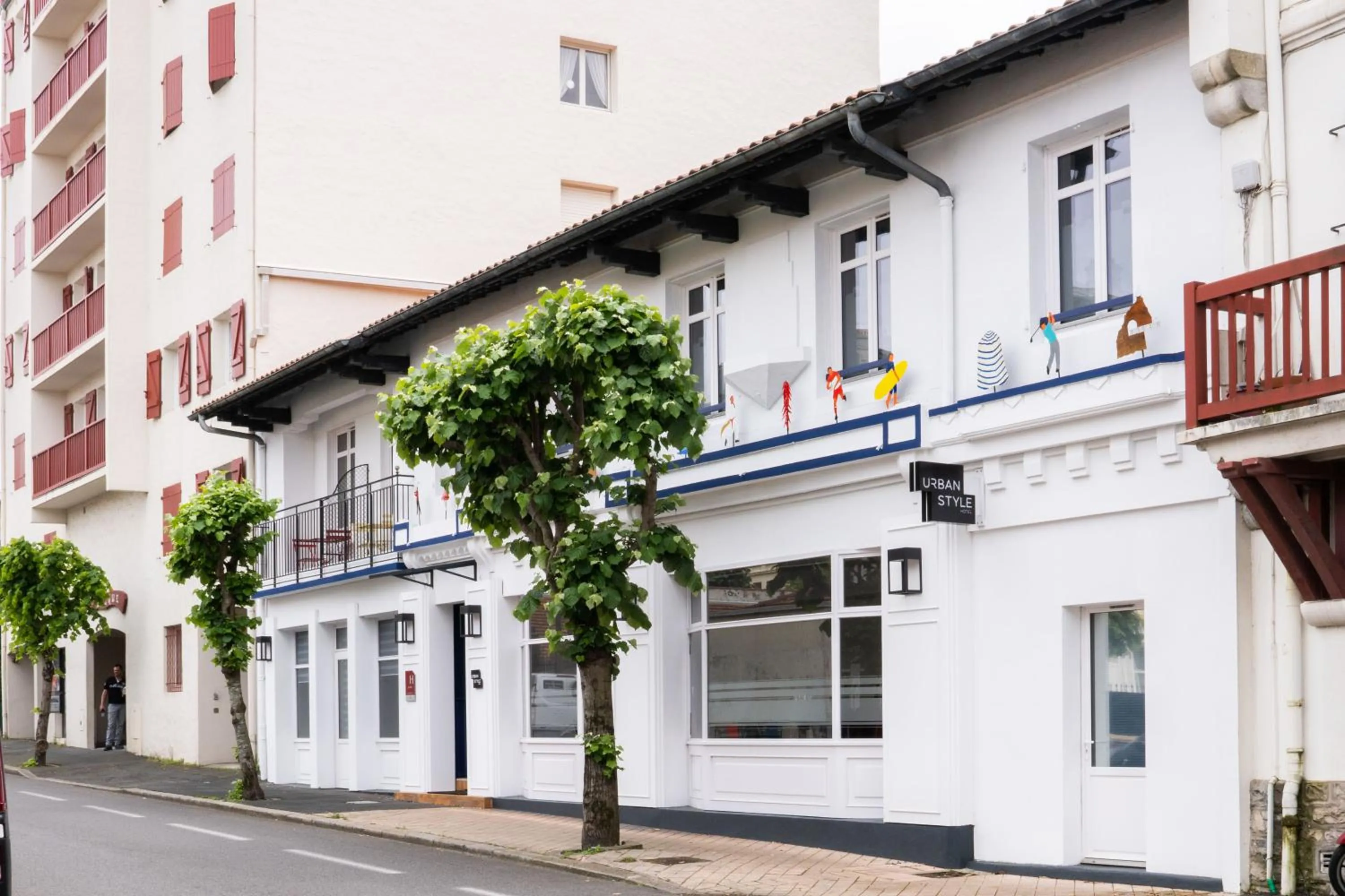 Property Building in Hotel Txutxu-Mutxu