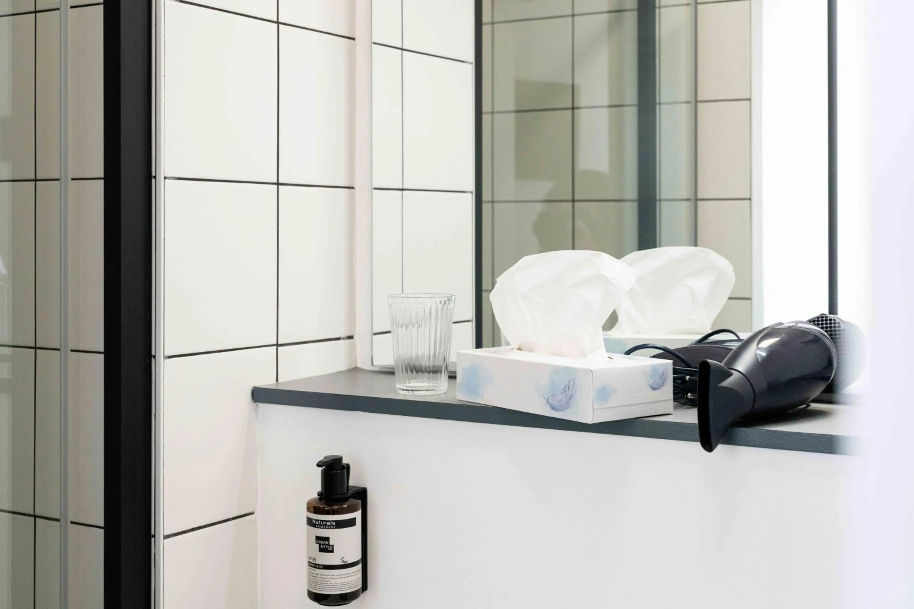 Bathroom in Hotel Txutxu-Mutxu