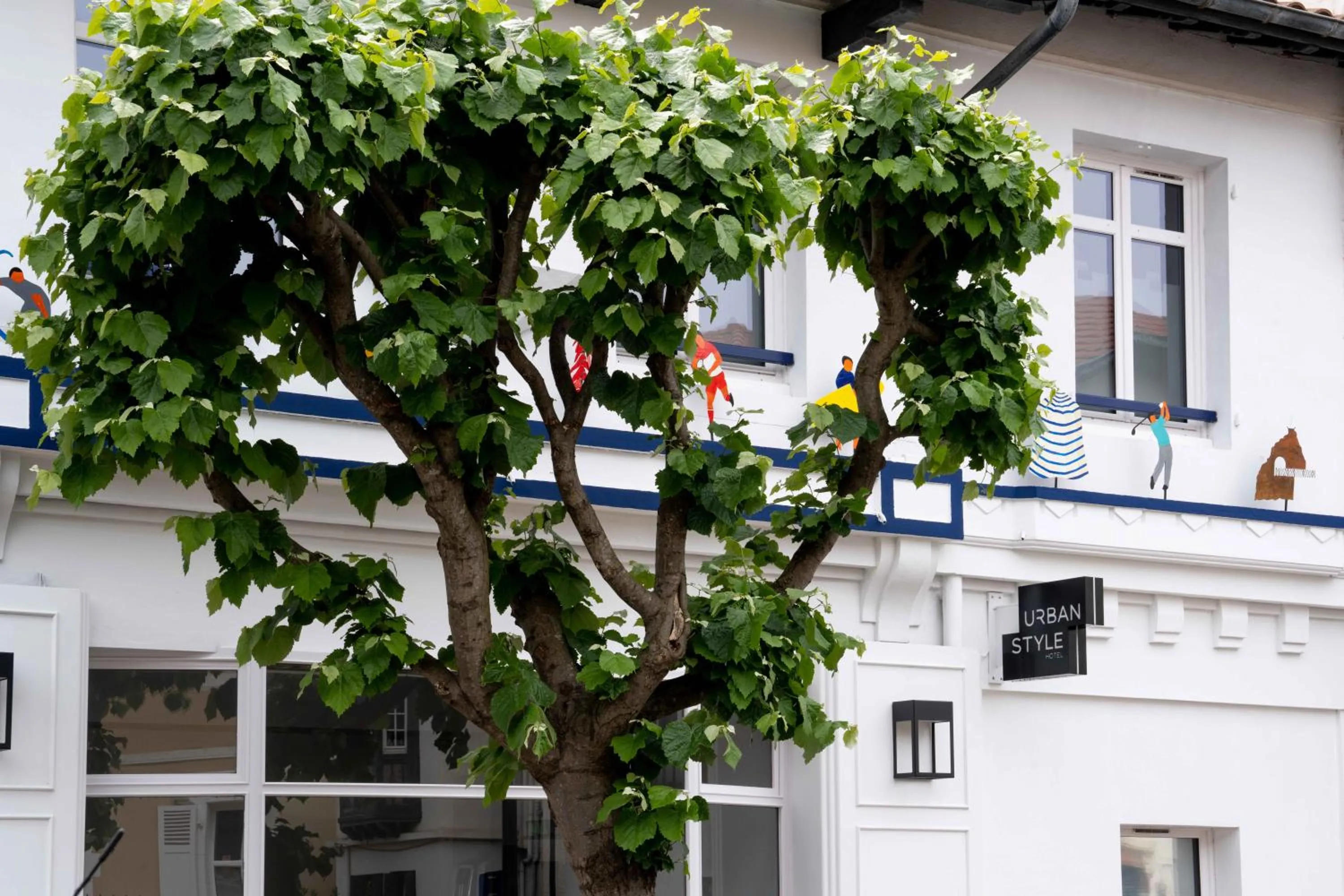 Property Building in Hotel Txutxu-Mutxu