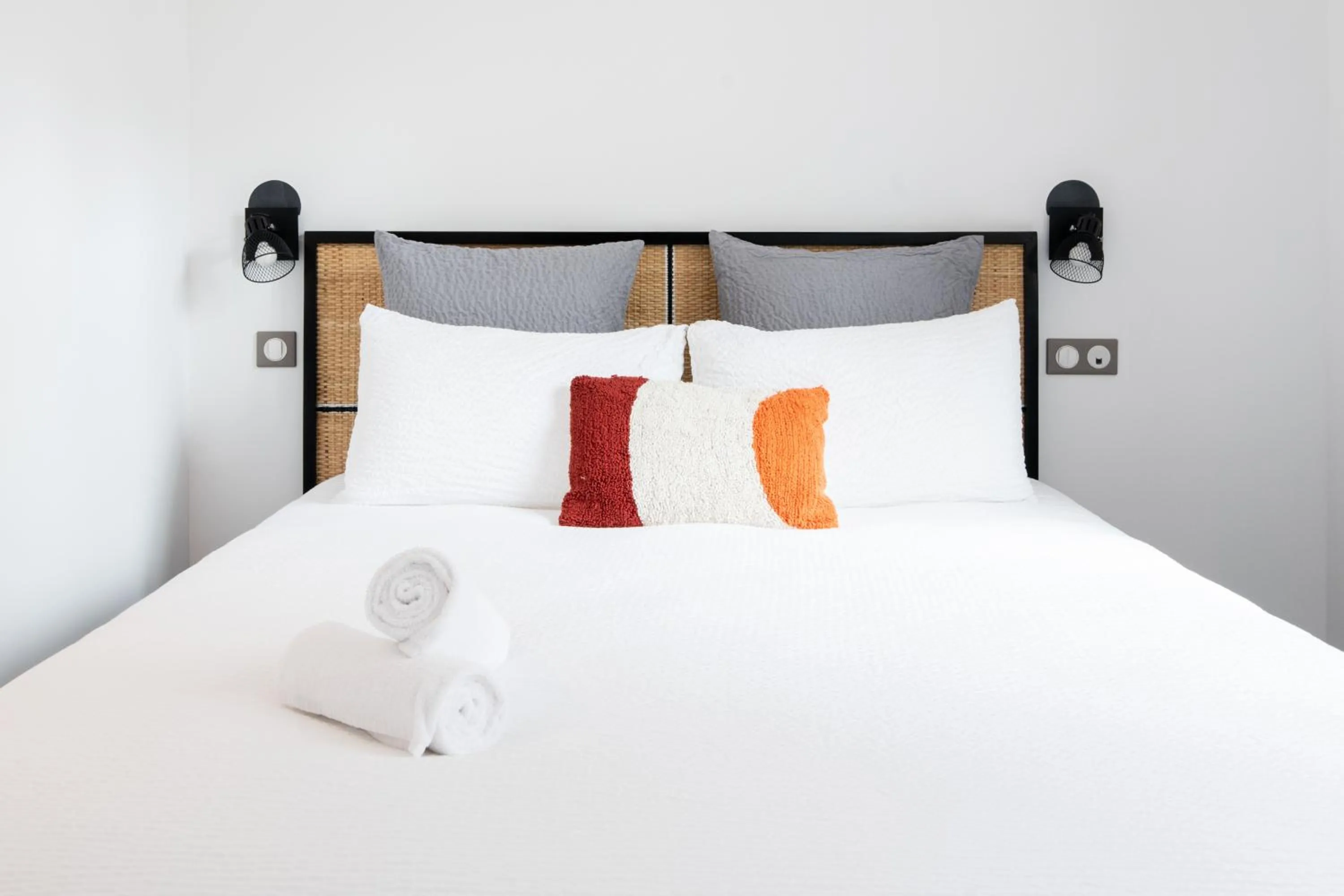 Bed in Hotel Txutxu-Mutxu