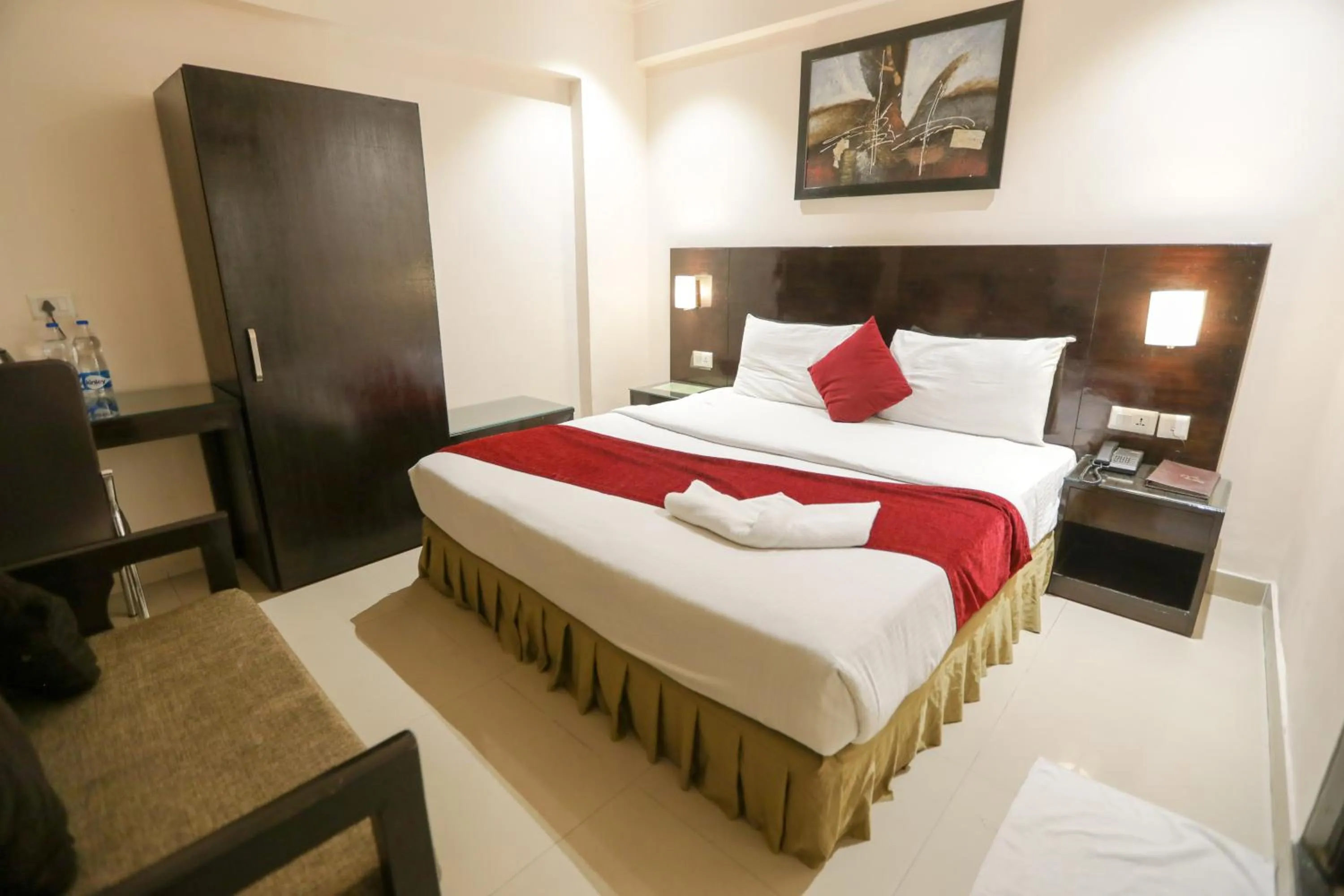 Bedroom, Bed in ANR Hotels
